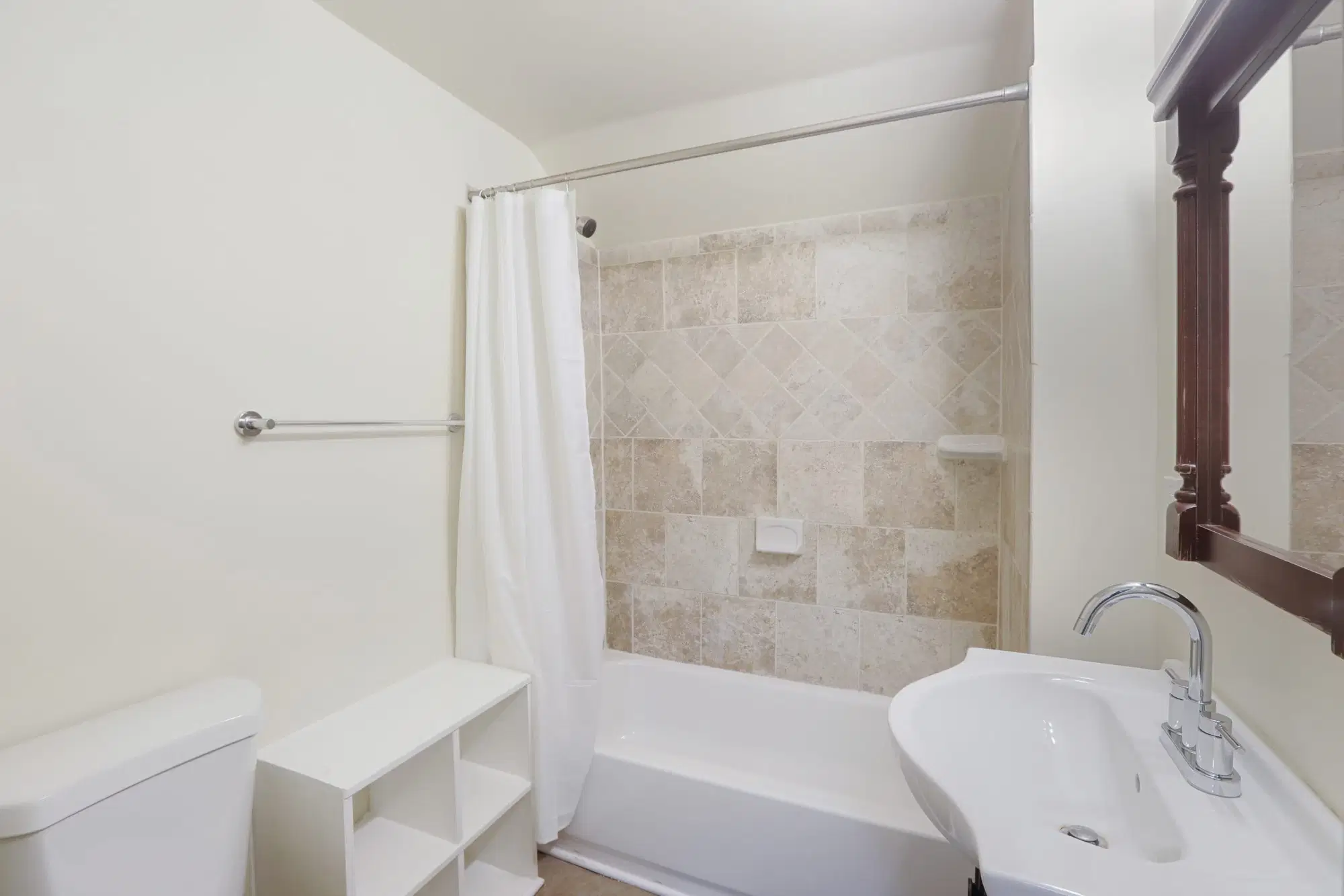 June Homes 20009, Washington DC – #913C: Dupont Circle