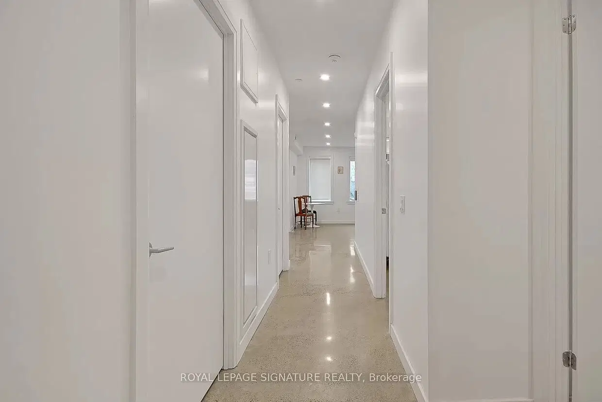 YVR M5, Toronto – 36 - 41 River St