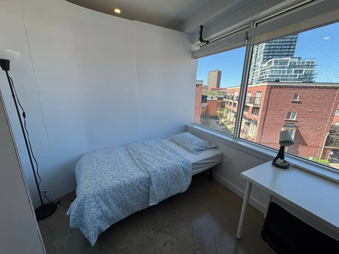 YVR M5, Toronto – 41 - 41 River St