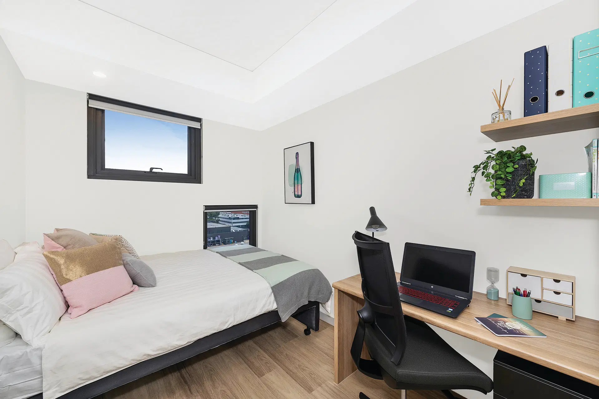 Scape Waymouth, Adelaide – 7 Bedroom Ensuite, Double Bed