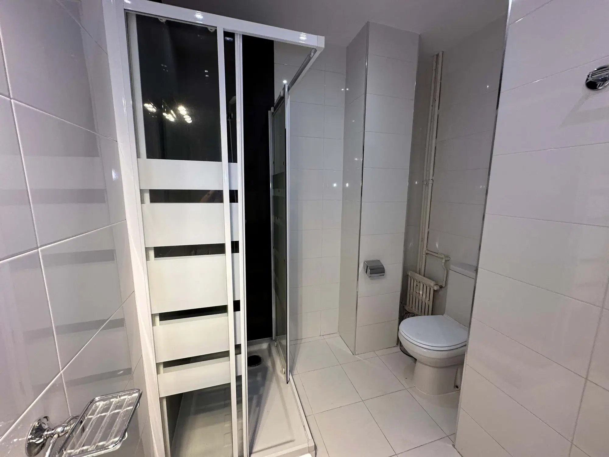 SPC 28045, Madrid – #72513: Room in 5 Bedroom 2 Bathroom (Paseo De Santa María De La Cabeza)
