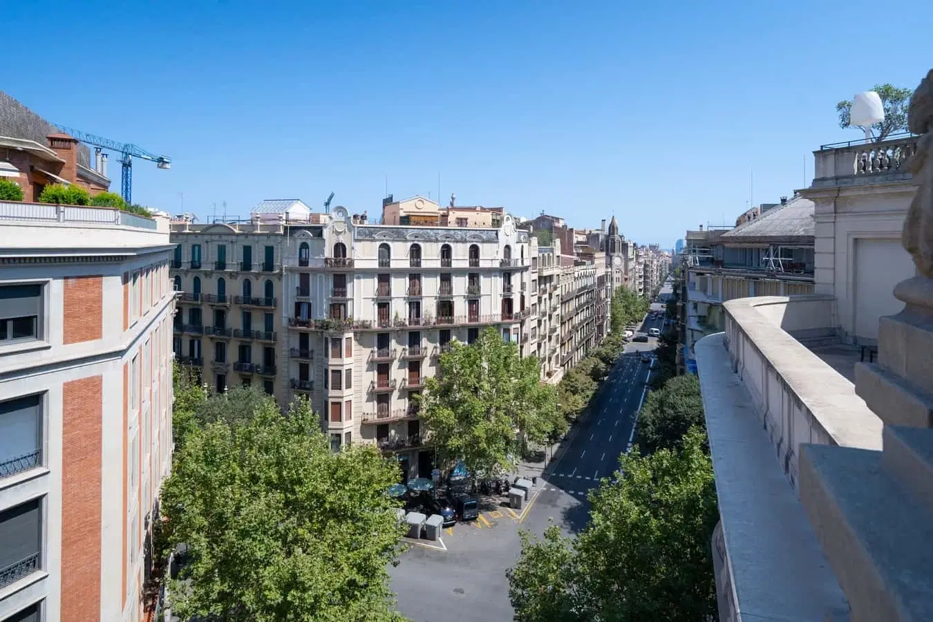 SPC 8008, Barcelona – Exterior