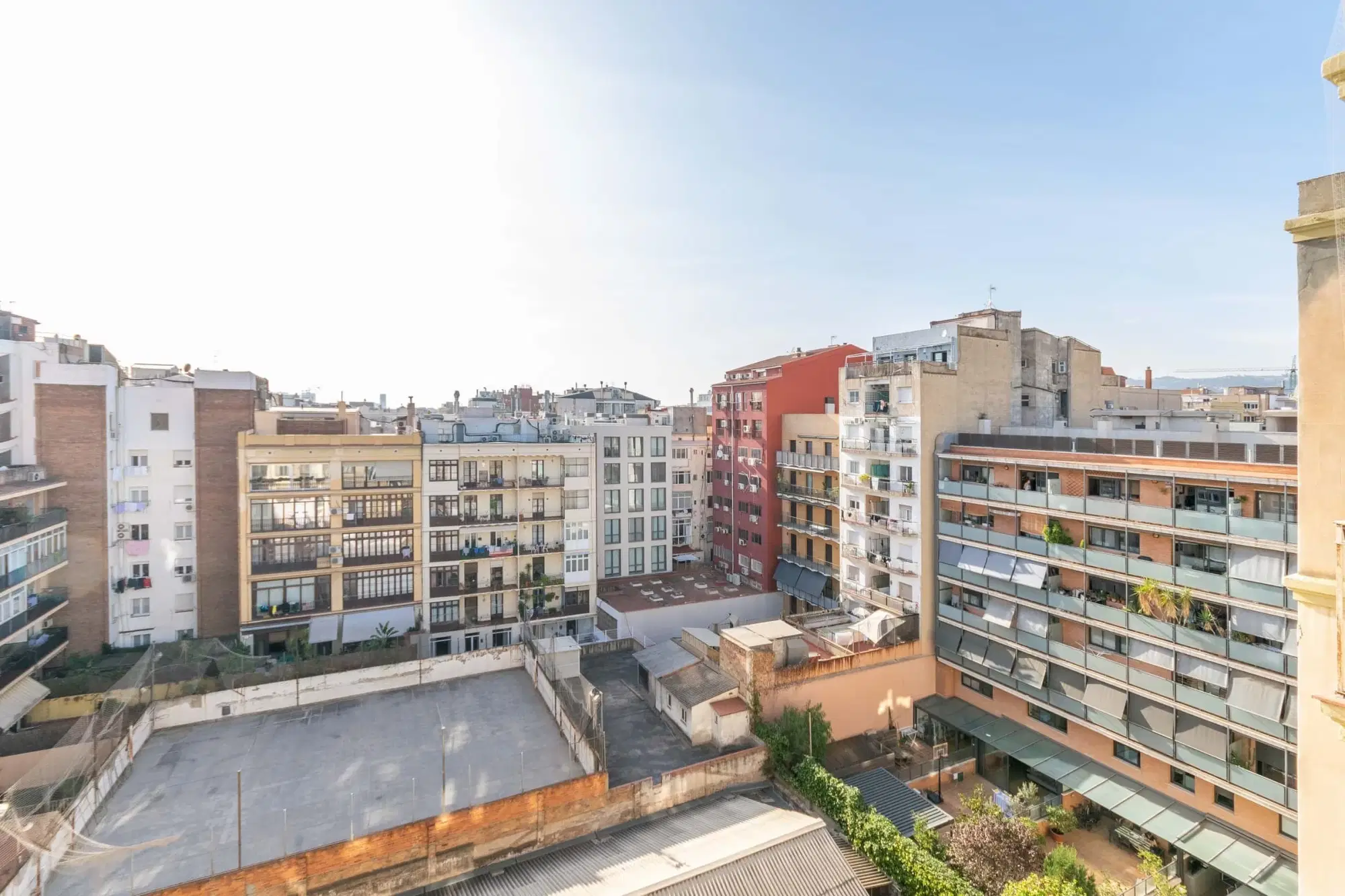 SPC 8008, Barcelona – Exterior