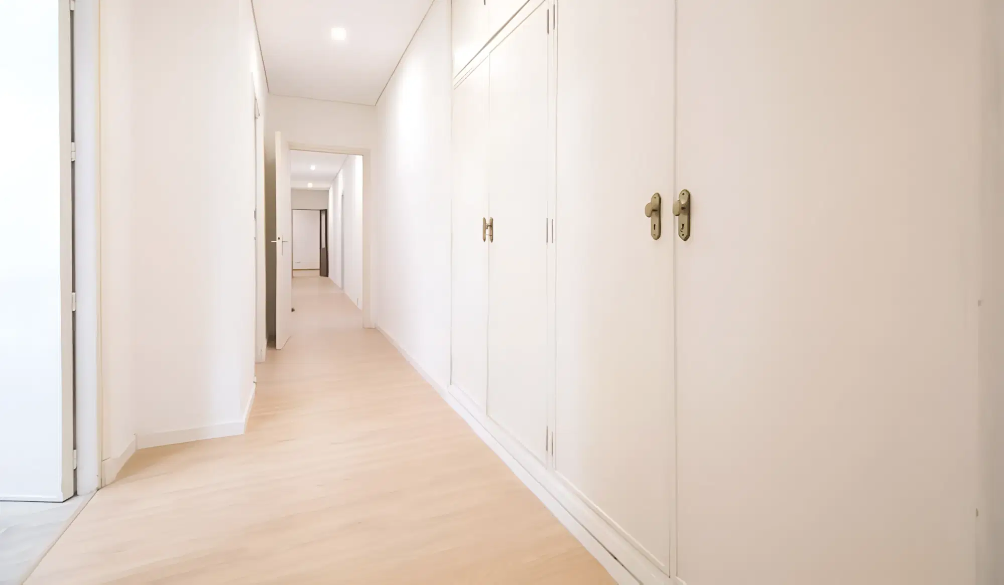 SPC 28008, Madrid – #131318: Room in 8 Bedroom 2 Bathroom (Calle De La Princesa)