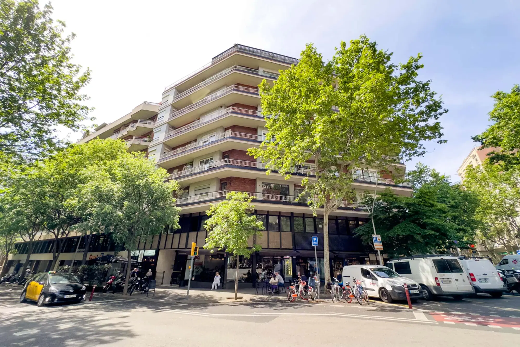 SPC 8037, Barcelona – Exterior