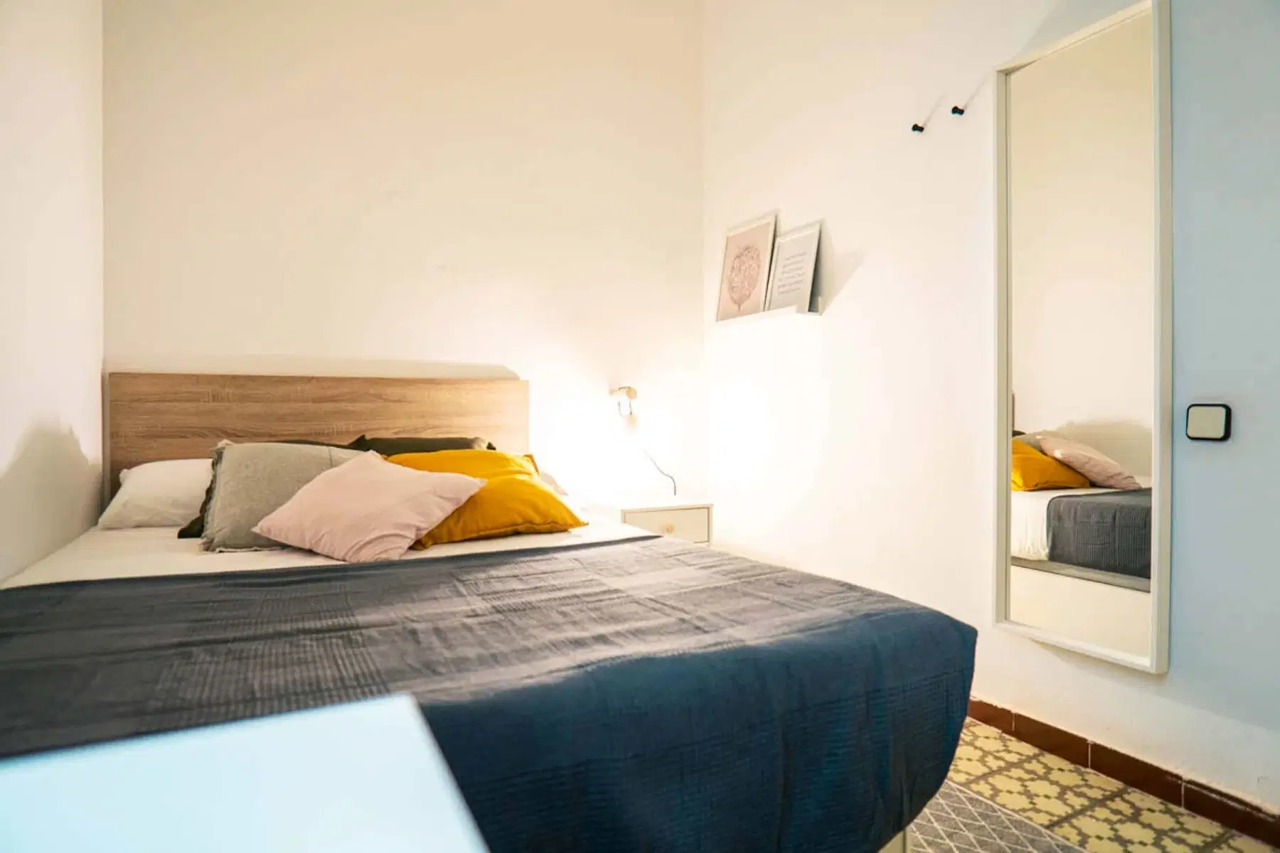 SPC 8037, Barcelona – #131350: Room in 8 Bedroom 1 Bathroom (Passeig De Sant Joan)