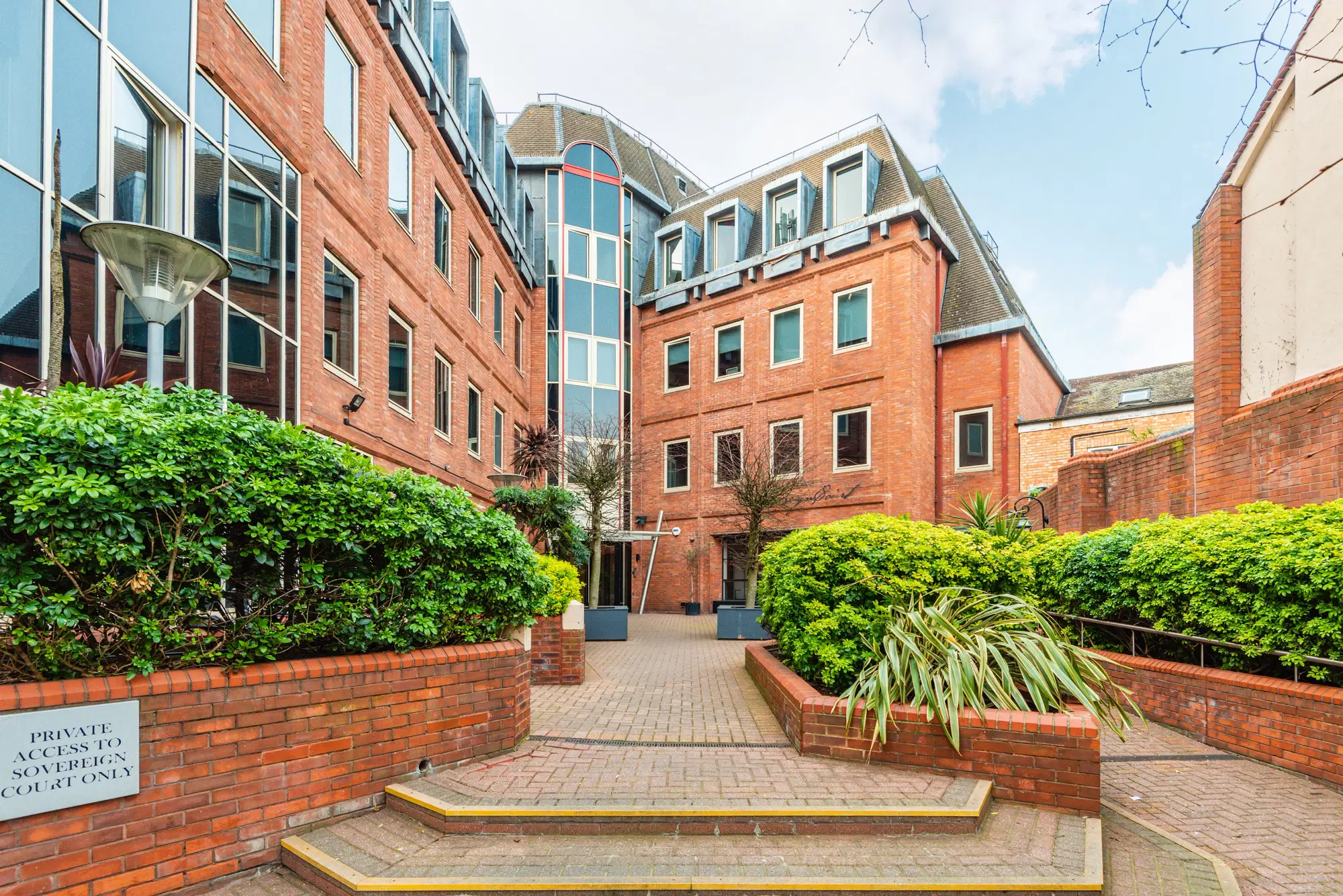Hounslow Court, London – Exterior
