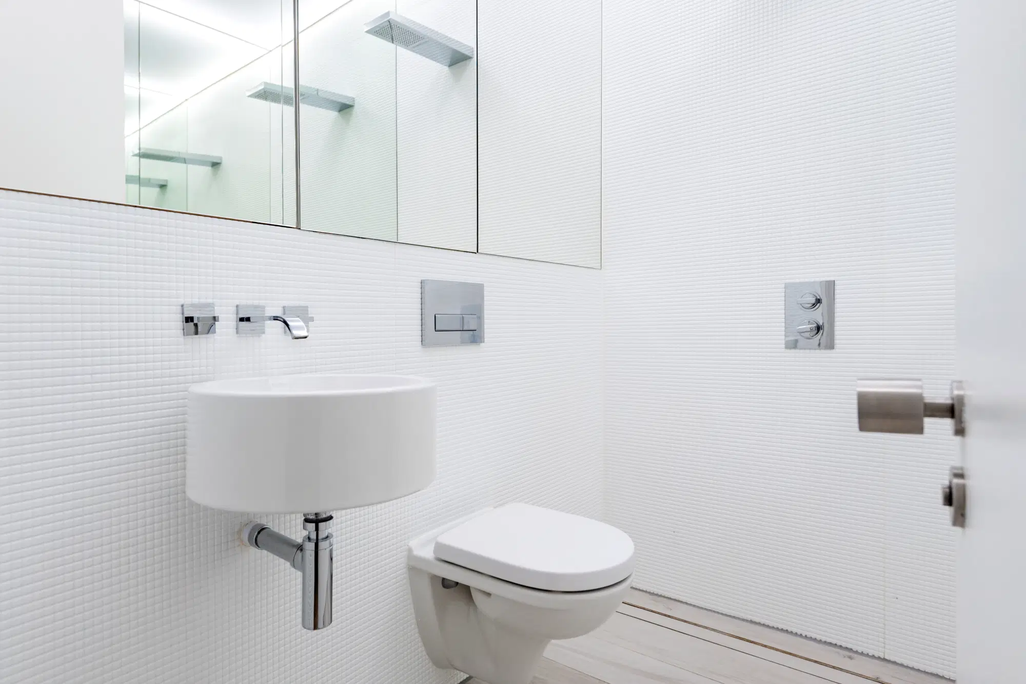 Hounslow Court, London – Compact Studio
