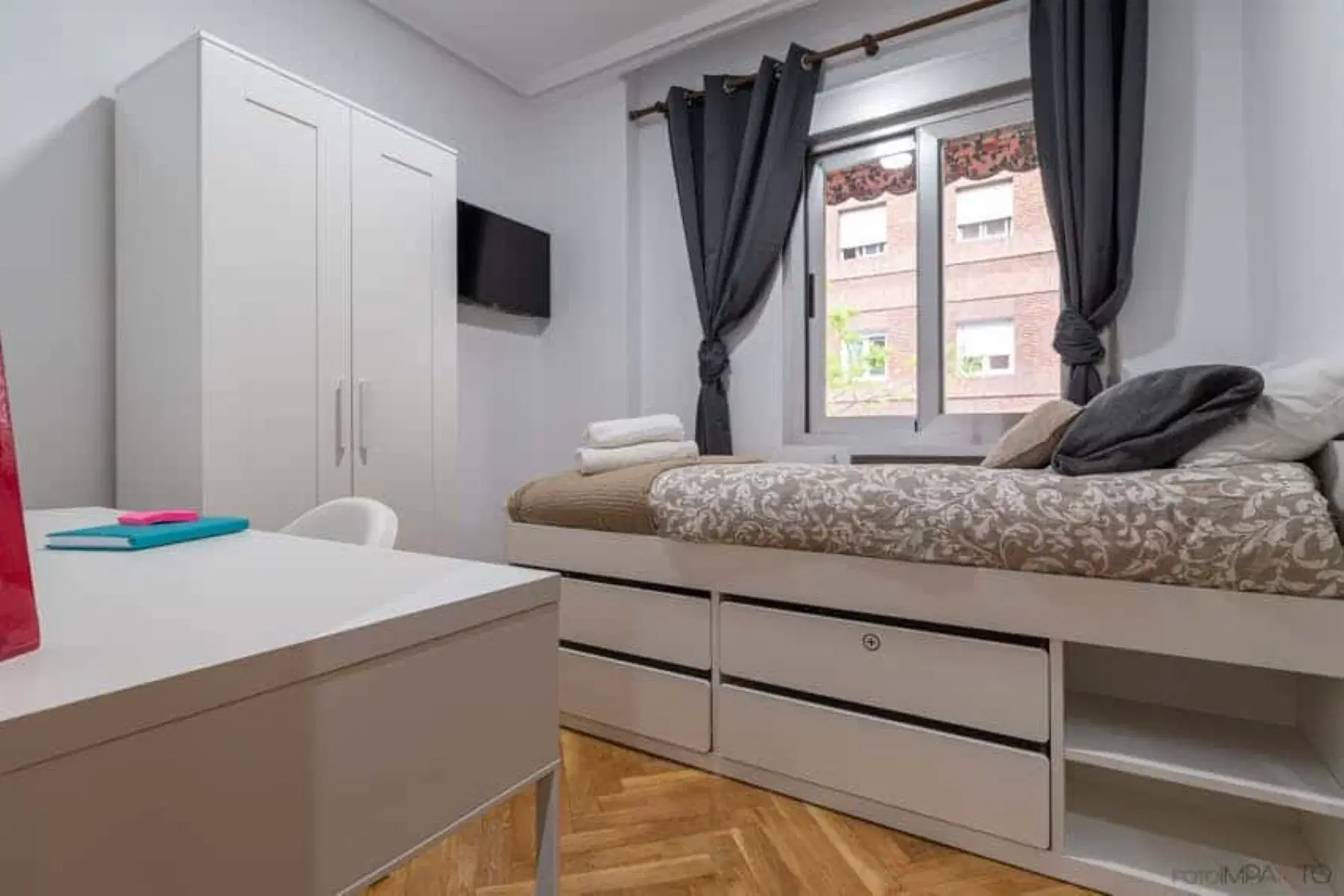 SPC 28003, Madrid – #87105: Room in 5 Bedroom 3 Bathroom (Calle De Ríos Rosas)