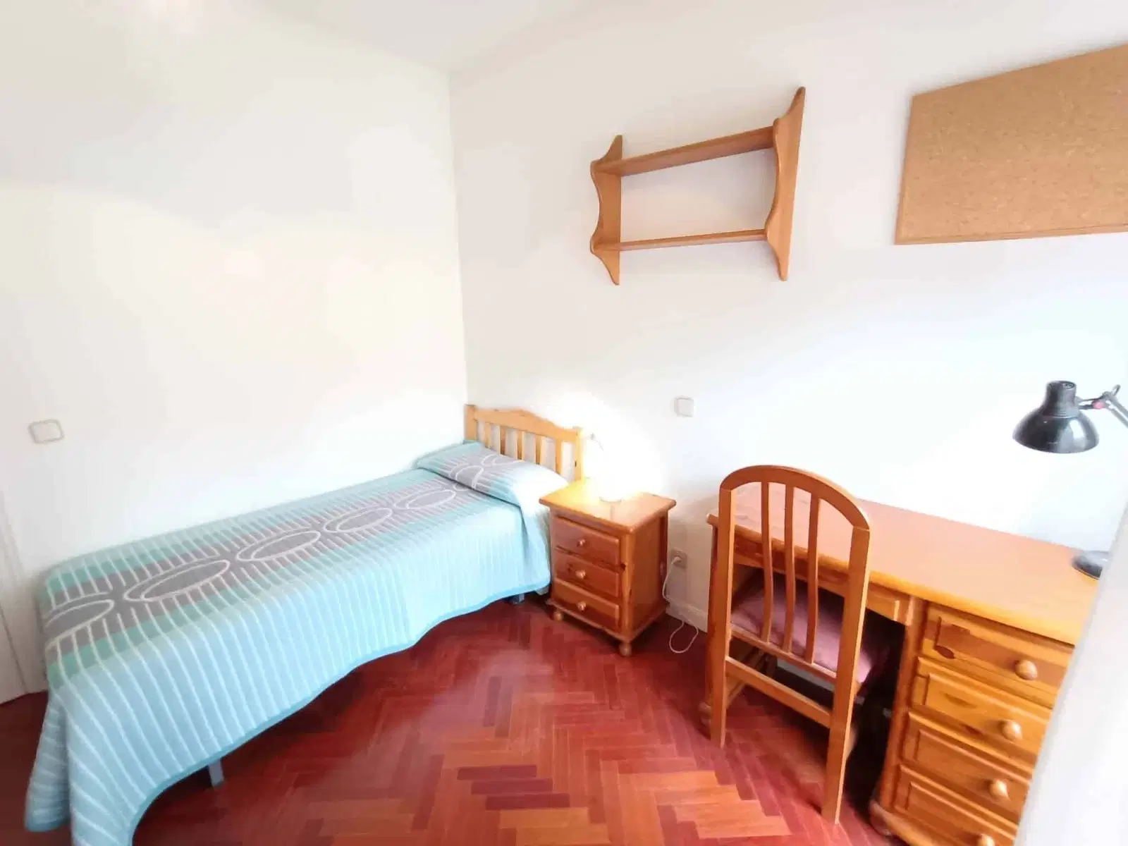 SPC 28903, Getafe – #162741: Room in 3 Bedroom 2 Bathroom (Calle Del Aliso)