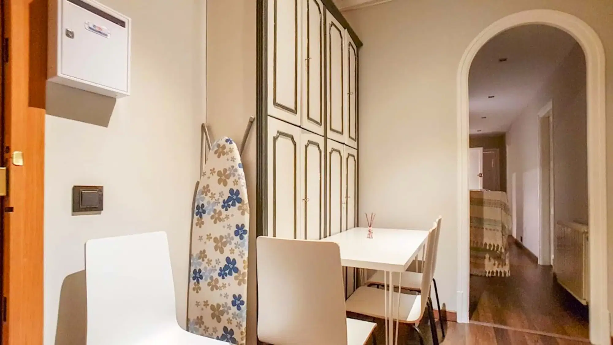 SPC 8012, Barcelona – #130971: Room in a 5 Bed 1 Bath (Carrer Gran De Gràcia)