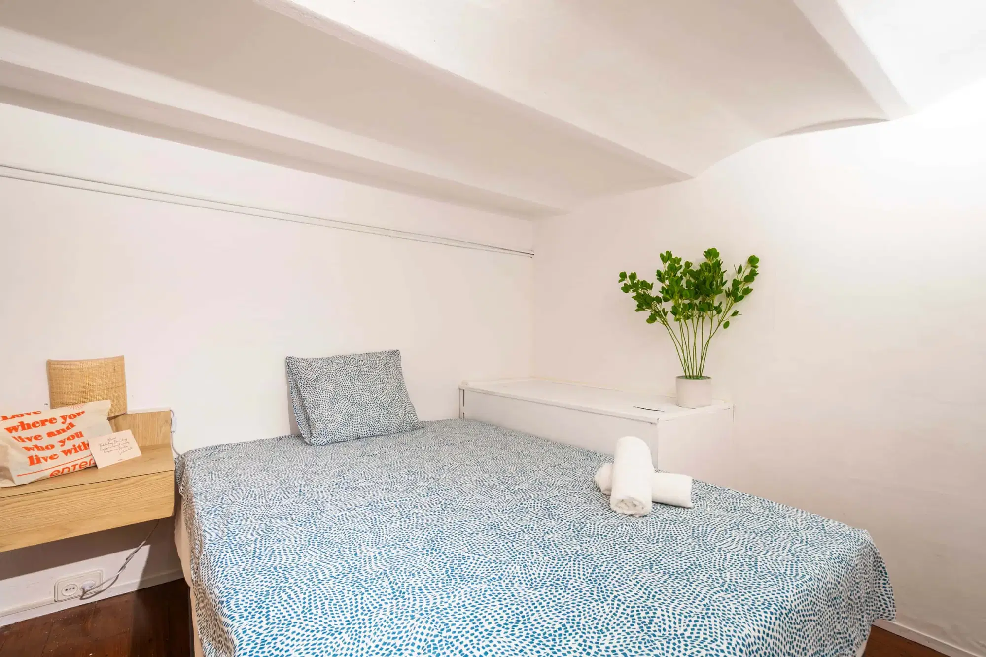 SPC 8013, Barcelona – #128678: Room in 5 Bedroom 1 Bathroom (Passatge De Font)