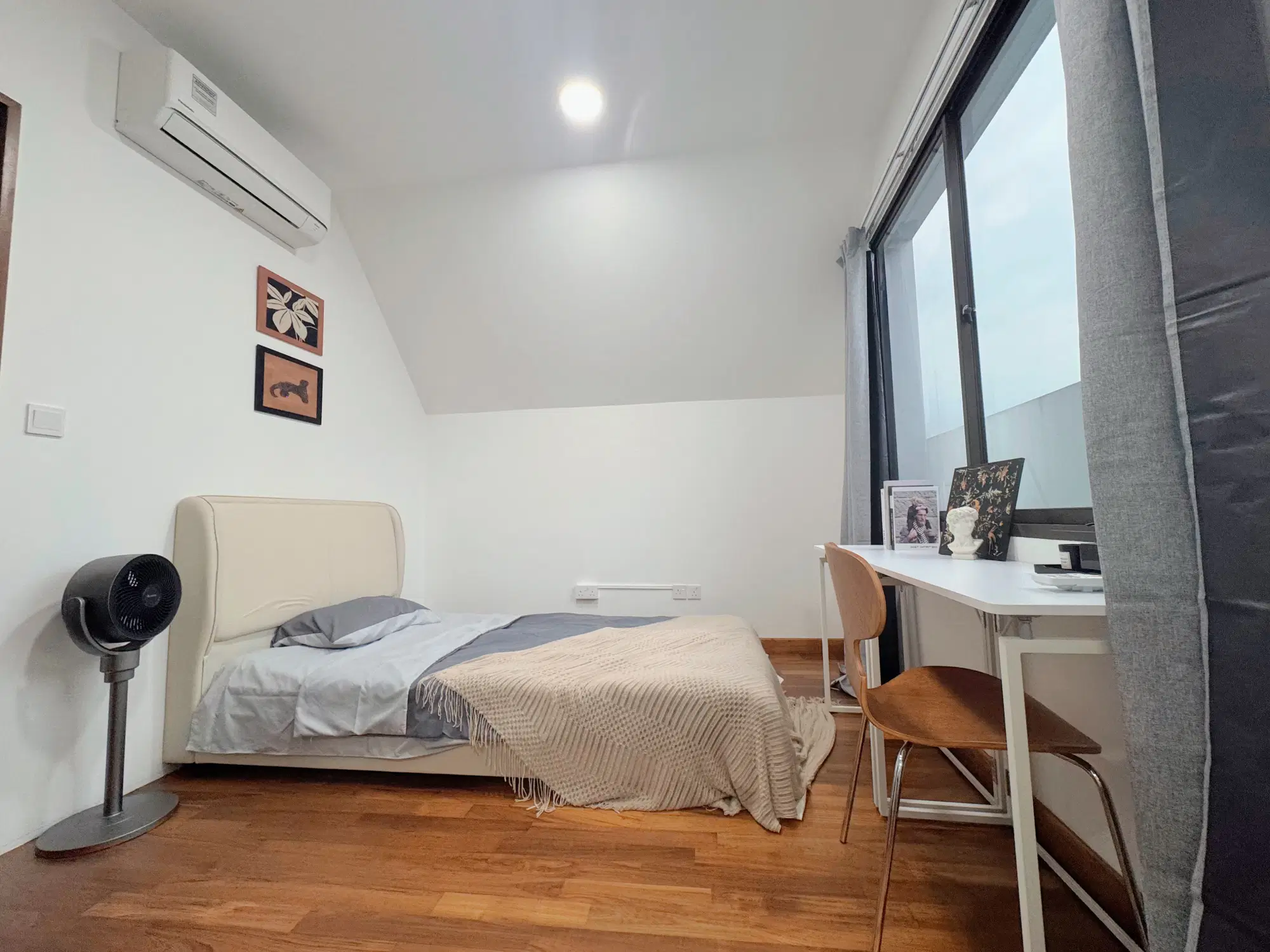 Singroost Singapore Novena, Novena – JD33-1601E-S