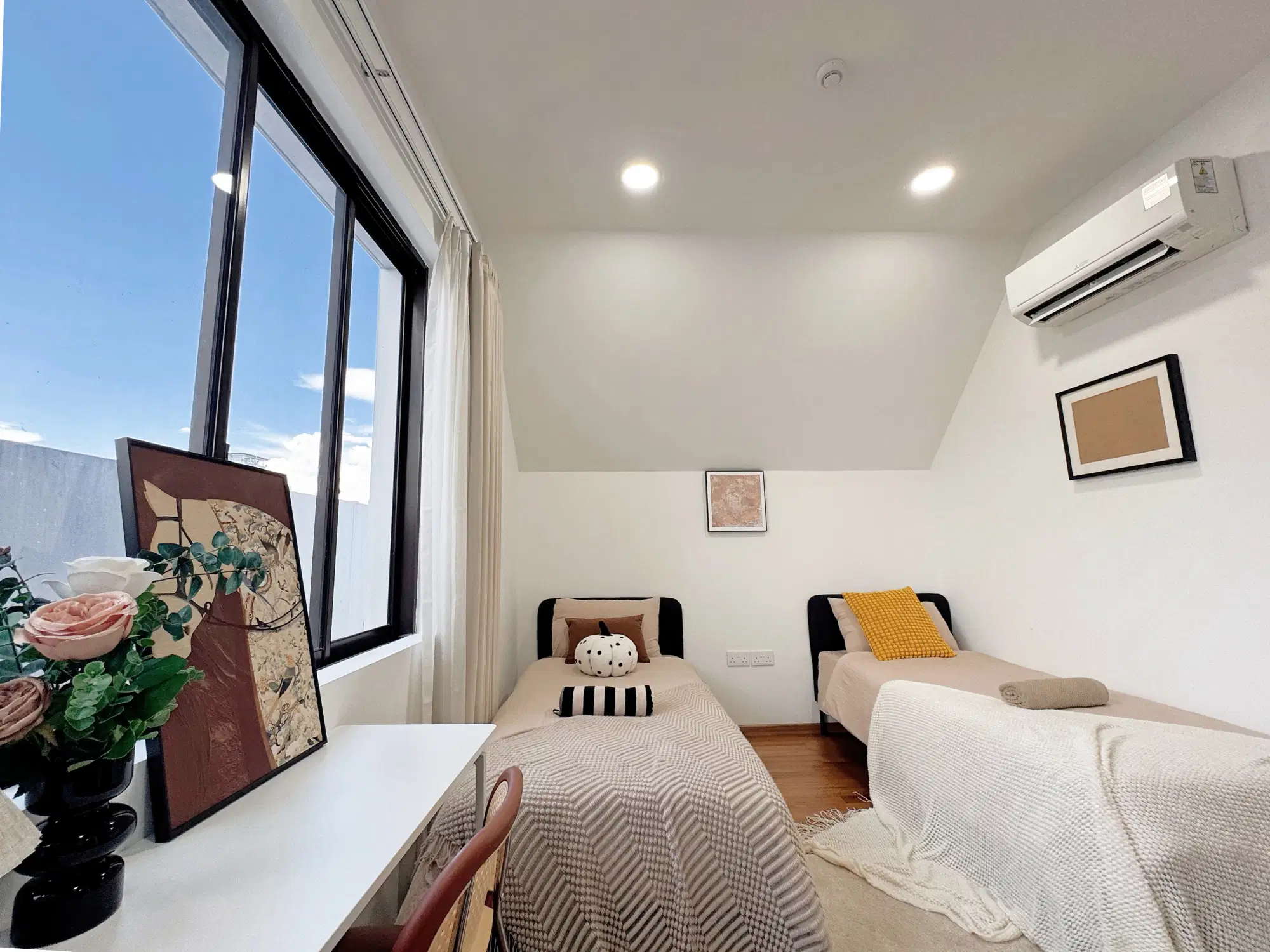 Singroost Singapore Novena, Novena – JD33-1602E-D