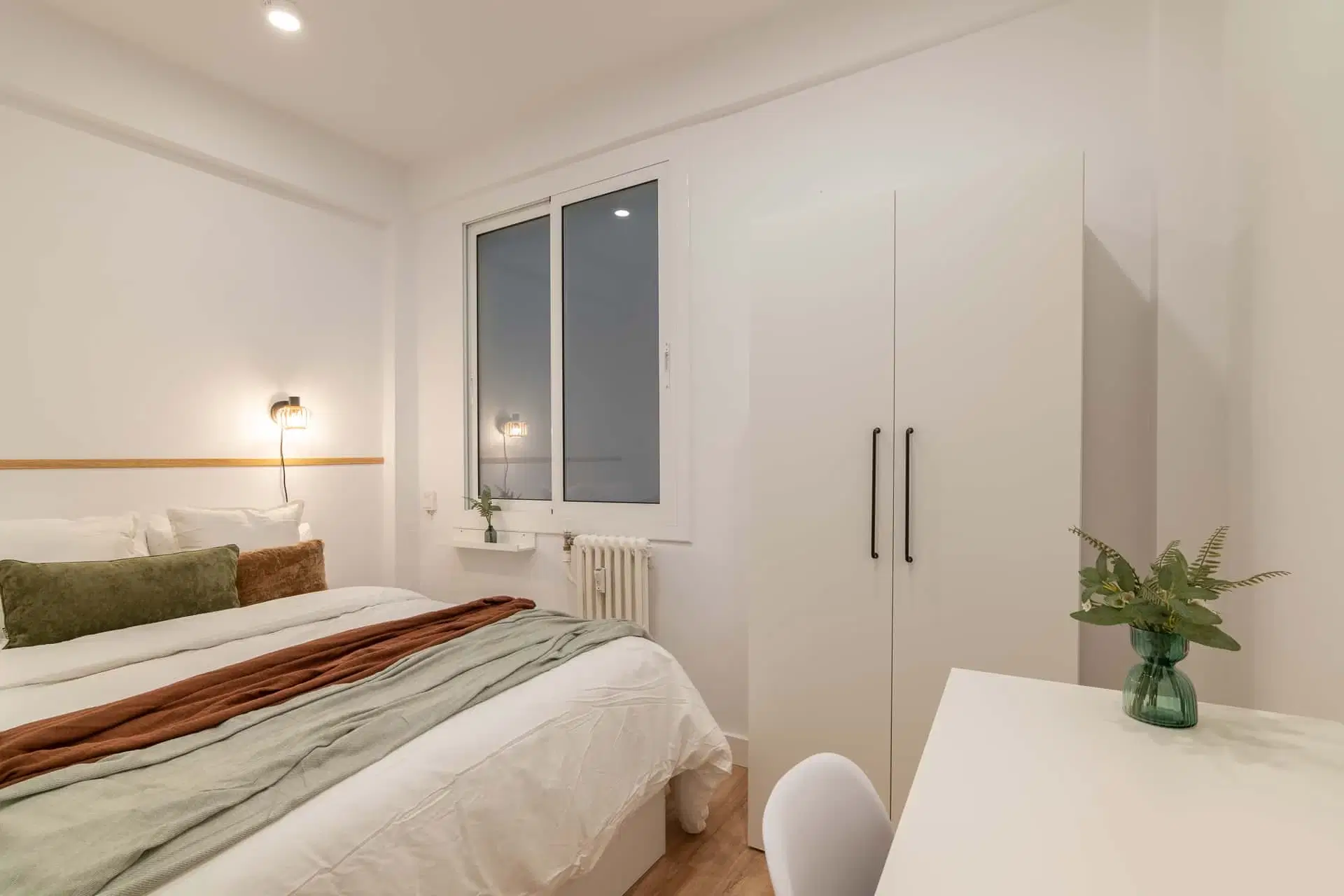 SPC 8006, Barcelona – #157459: Room in 7 Bedroom 2 Bathroom (Carrer De Balmes)