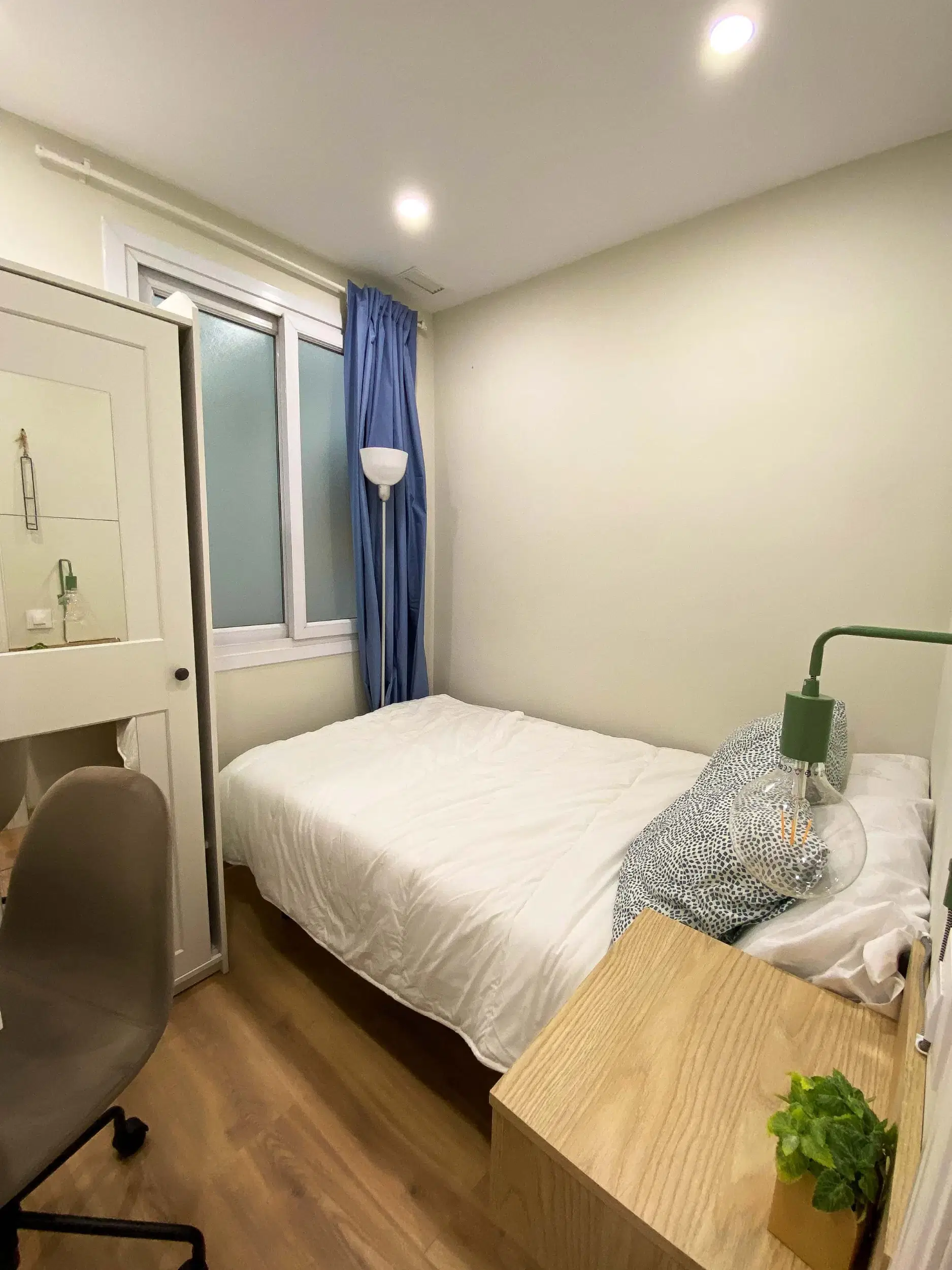 SPC 8006, Barcelona – #128758: Room in 6 Bedroom 1 Bathroom (Carrer De La Riera De Sant Miquel)