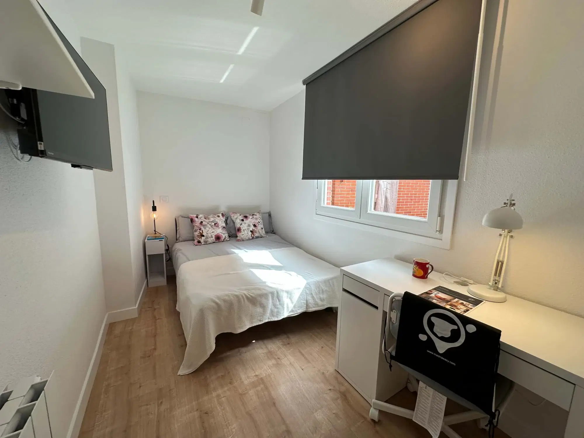 SPC 28039, Madrid – #159733: Room in 6 Bedroom 2 Bathroom (Calle De La Genciana)