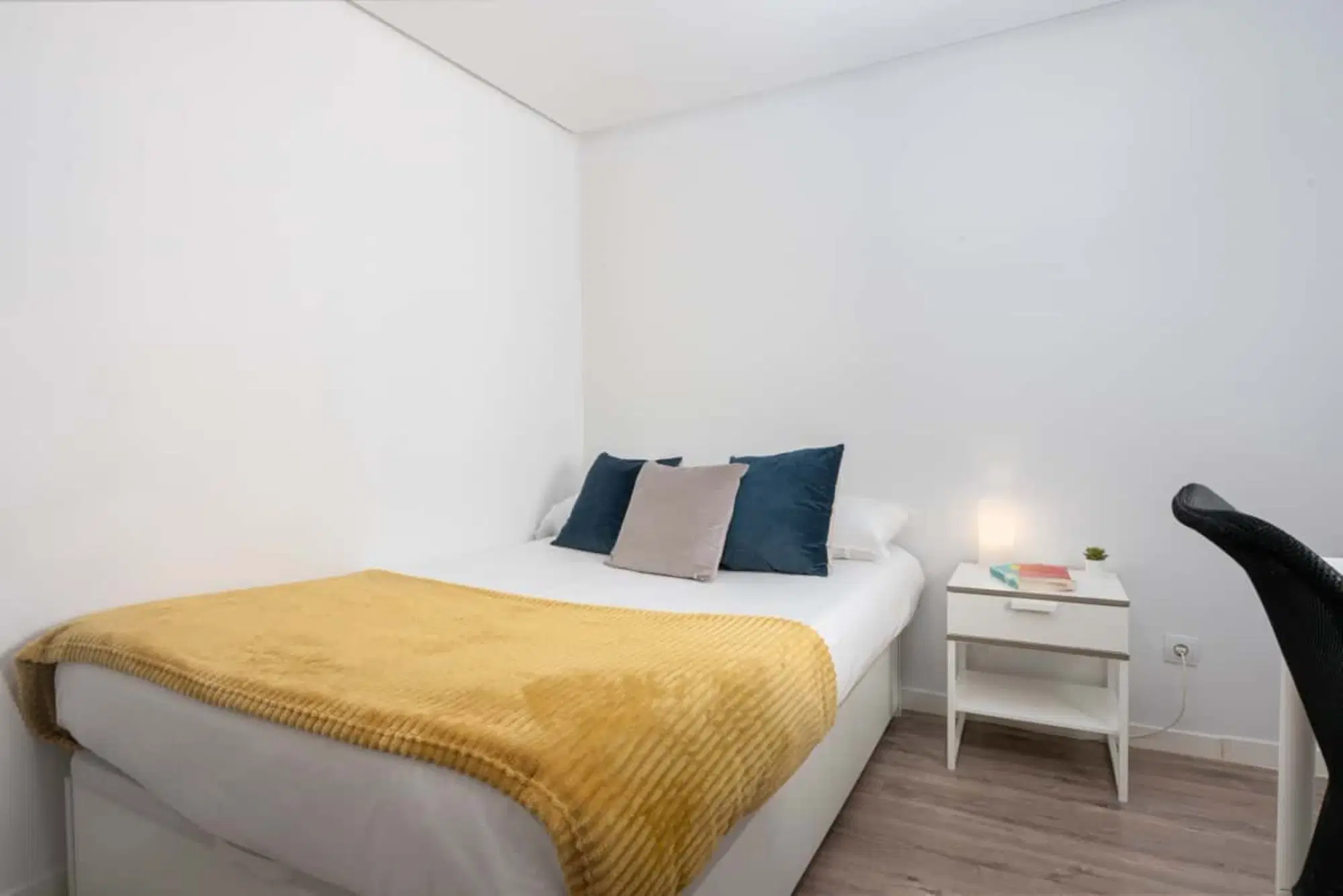 SPC 28039, Madrid – #166363: Room in 13 Bedroom 1 Bathroom (Calle De Ofelia Nieto)