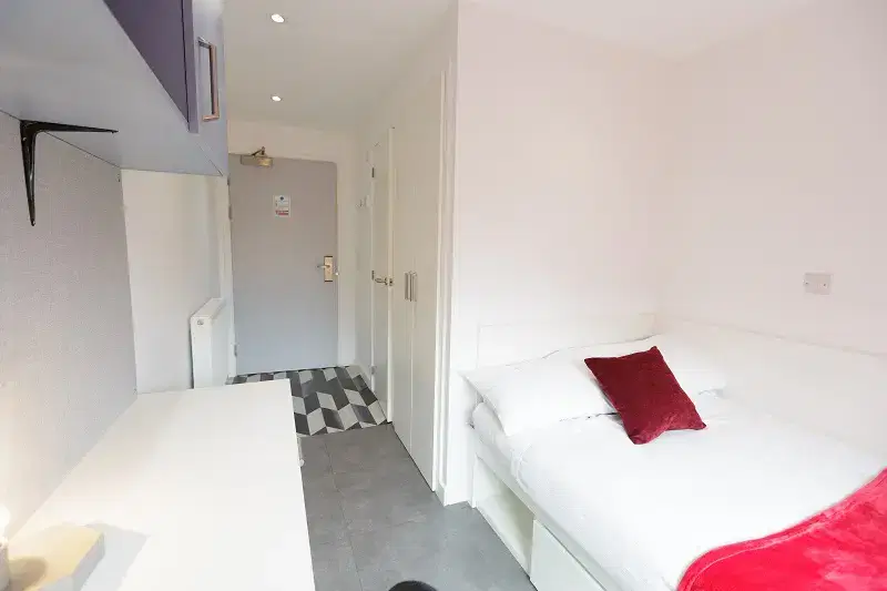 AXO New Cross, London – Bronze Ensuite (Lower Floors)