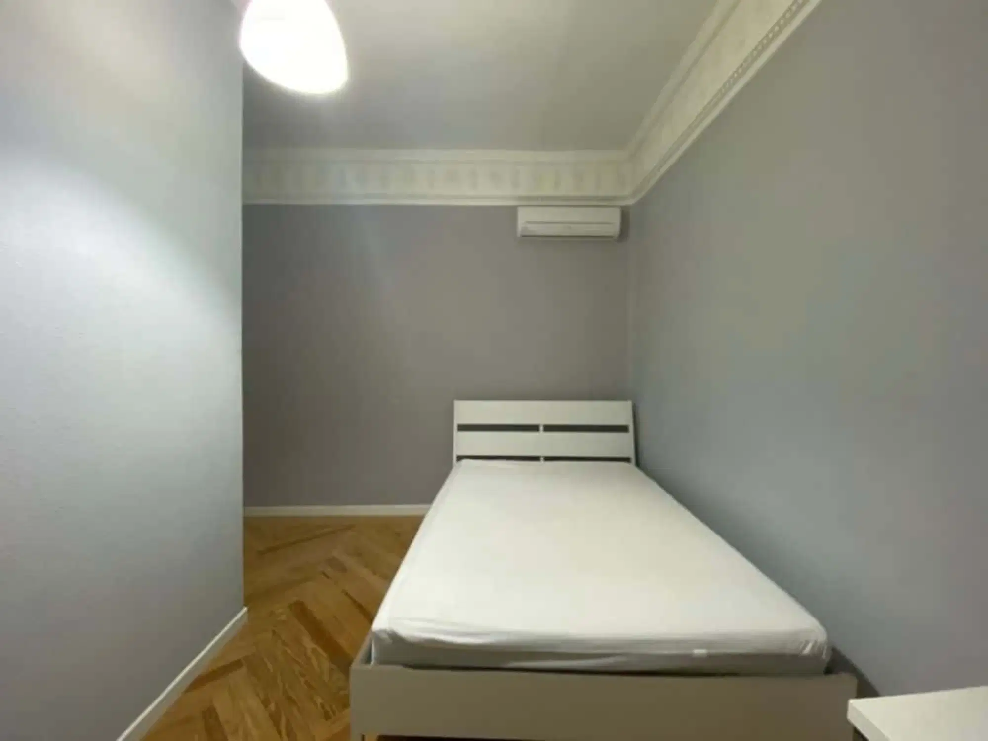 SPC 28006, Madrid – #13070: Room in a 8 Bedroom 2 Bathroom (Calle De Velázquez)