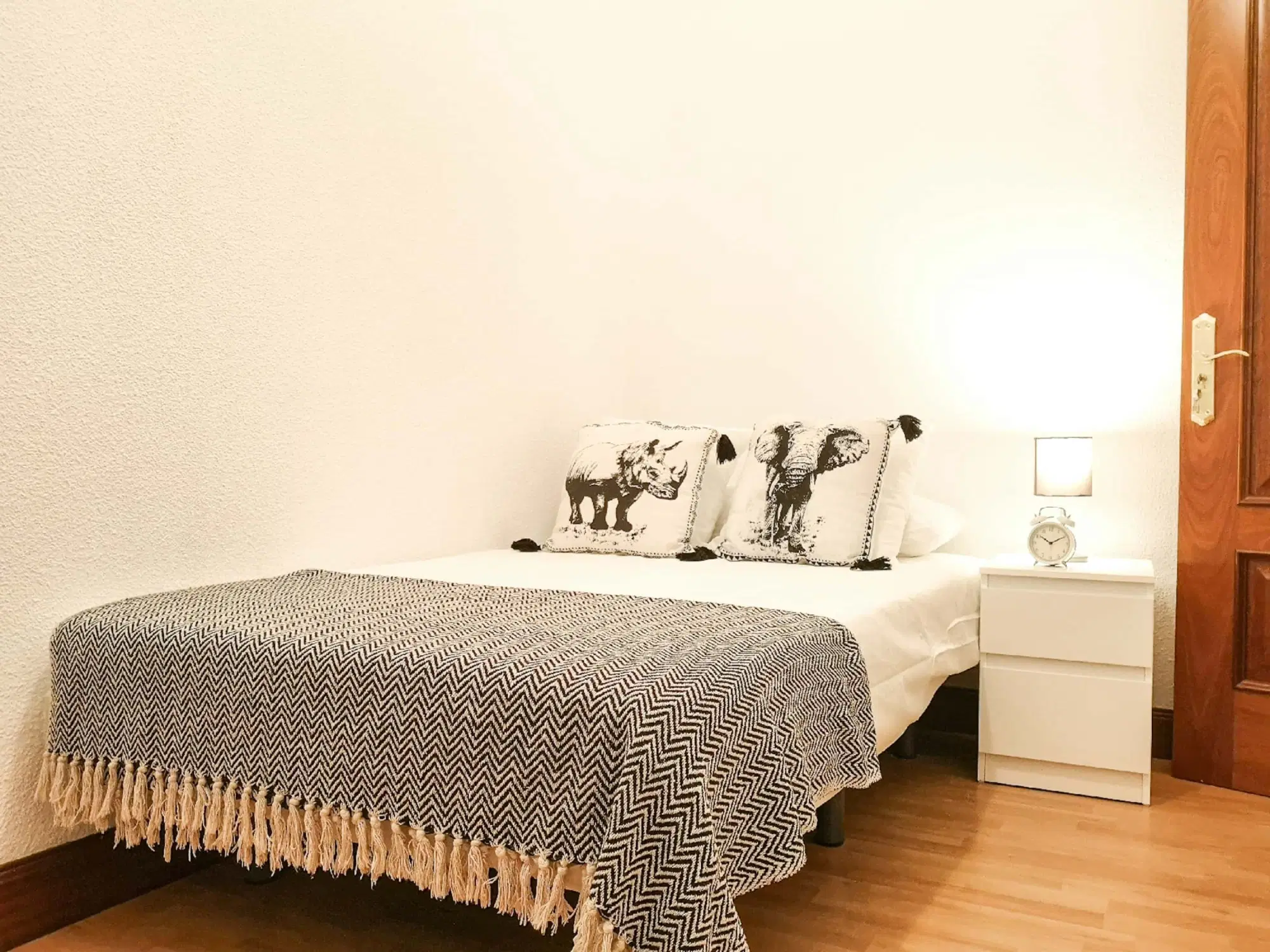 SPC 28006, Madrid – #119139: Room in 6 Bedroom 3 Bathroom (Calle De José Ortega Y Gasset)