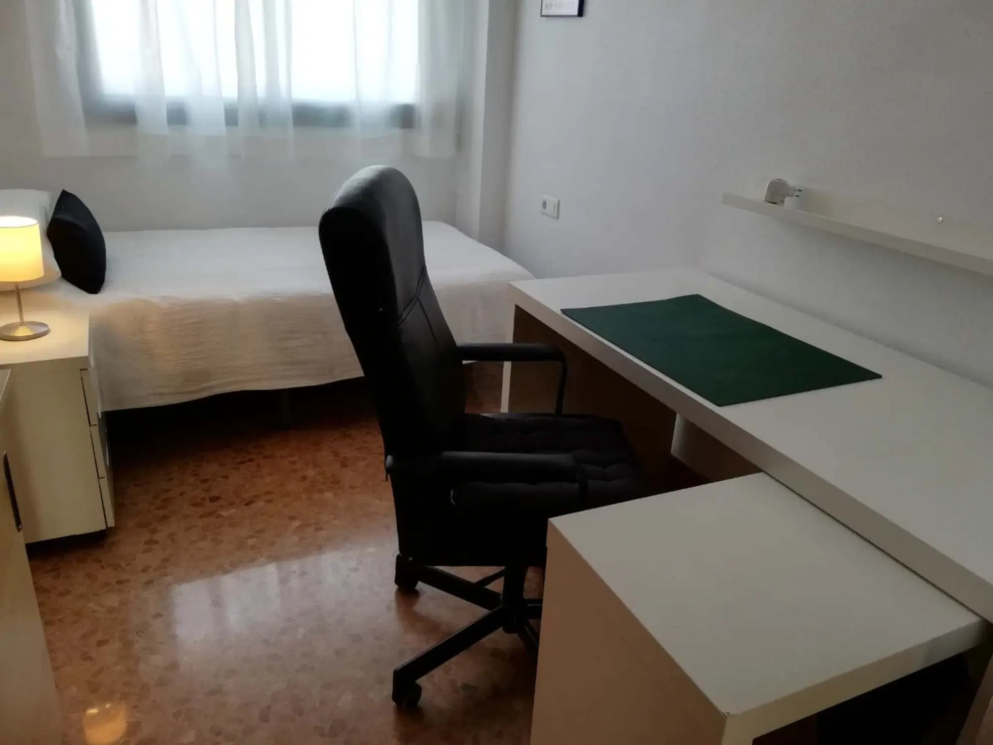 SPC 46022, Valencia – #83474: Room in 3 Bedroom 2 Bathroom (Carrer Del Riu Jalón)