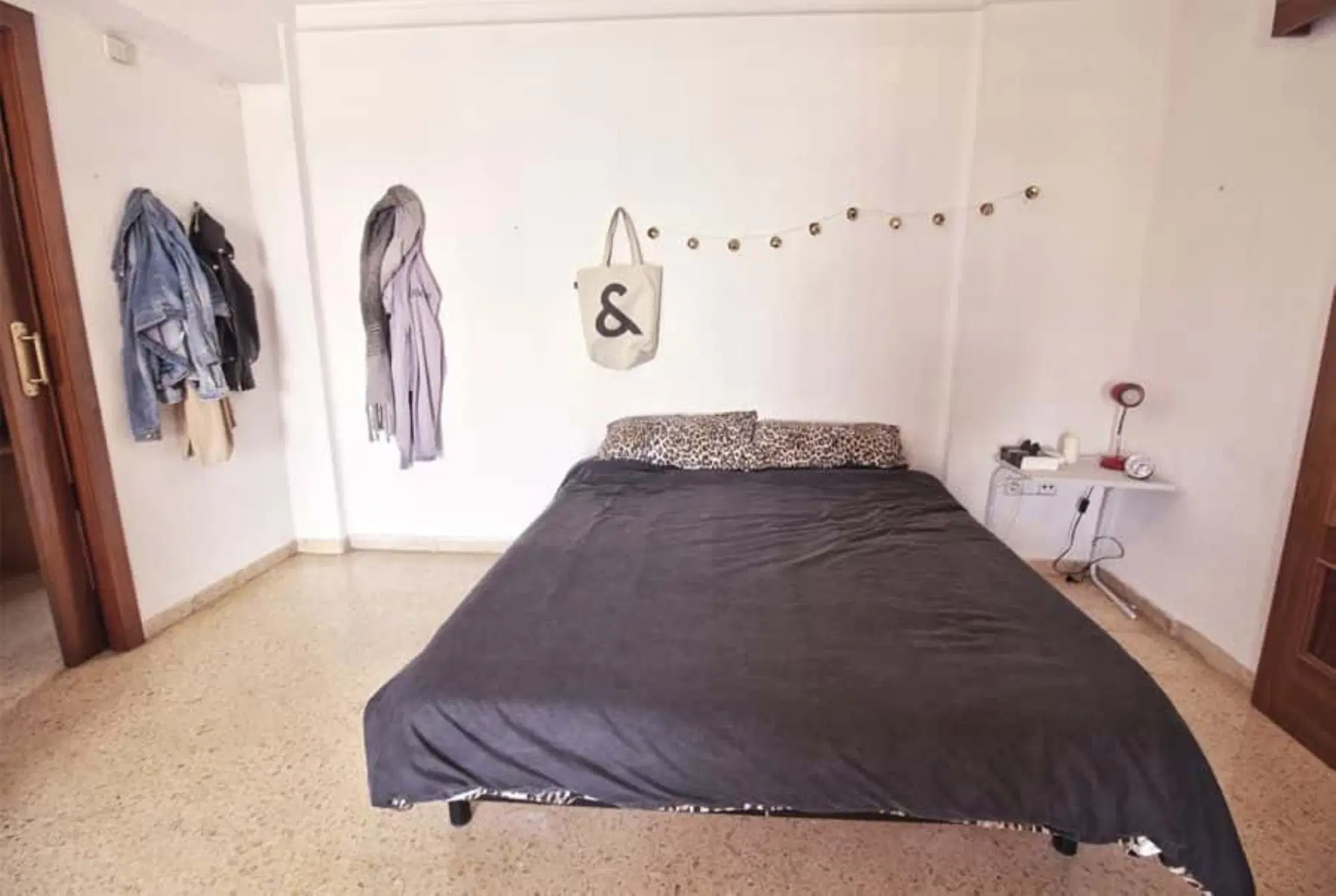 SPC 46022, Valencia – #126139: Room in 7 Bedroom 1 Bathroom (Carrer De L'explorador Andrés)