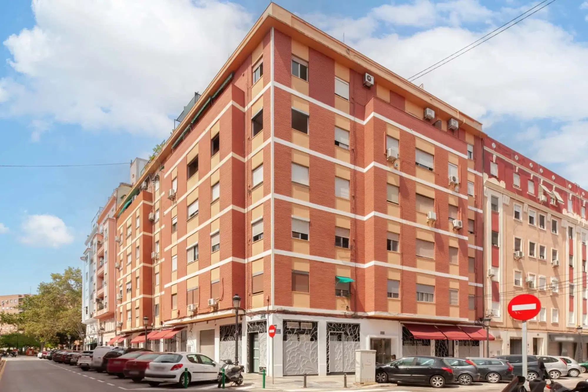 SPC 46007, Valencia – Exterior