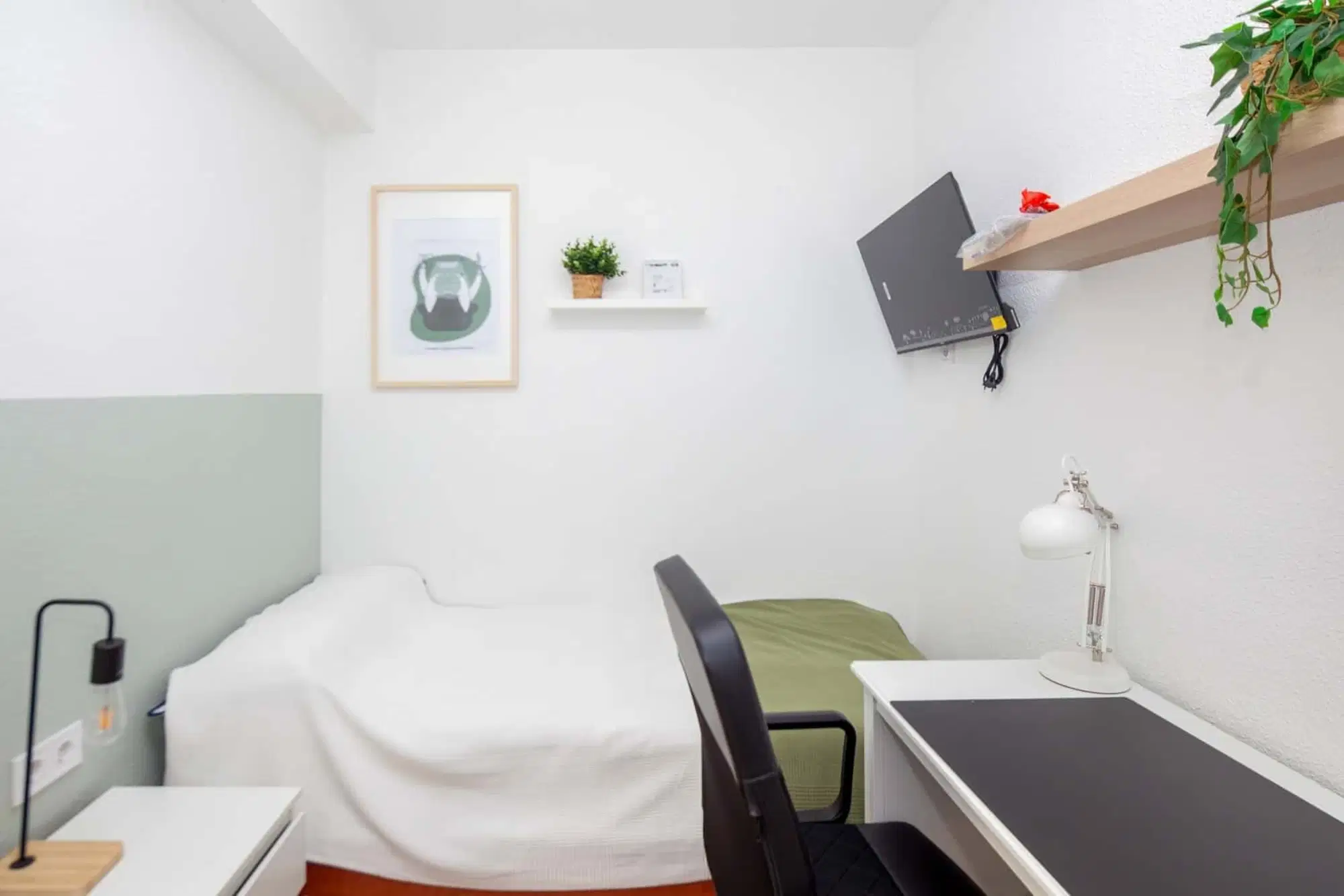 SPC 46007, Valencia – #189106: Room in 5 Bedroom 2 Bathroom (Carrer De La Pianista Empar Iturbi)