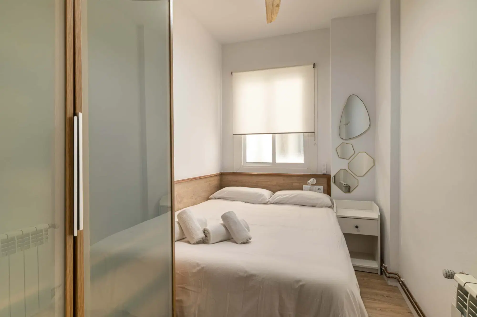SPC 8028, Barcelona – #123052: 4 Bedroom 2 Bathroom (Carrer Del Regent Mendieta)