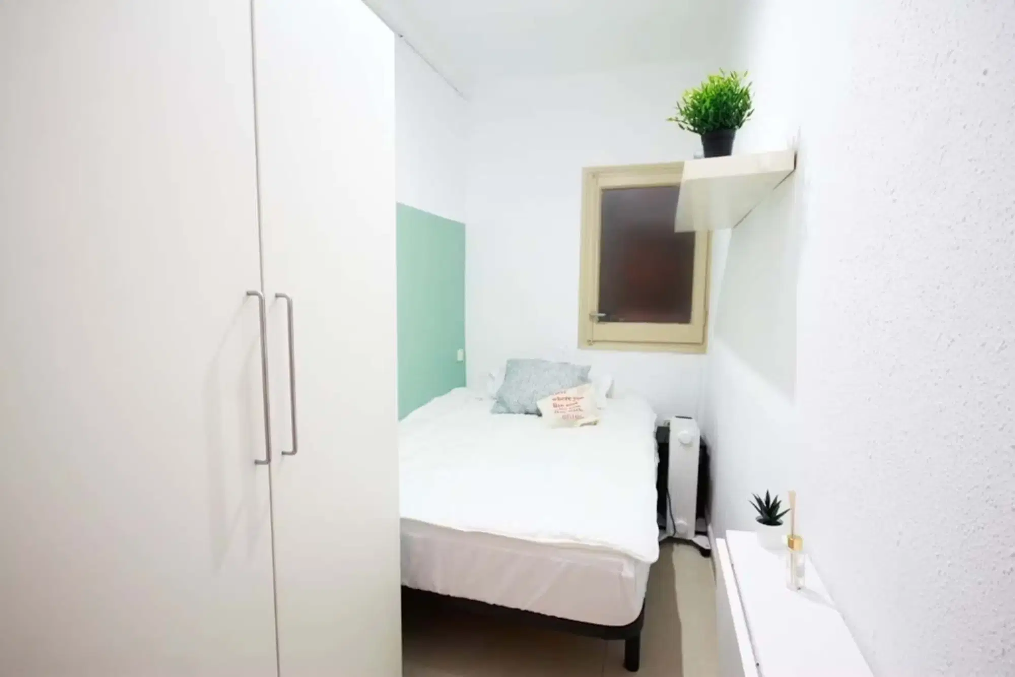 SPC 8028, Barcelona – #135742: Room in 4 Bedroom 1 Bathroom (Avinguda De Madrid)