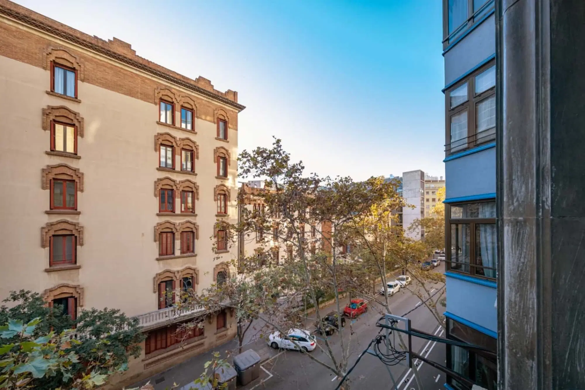 SPC 8025, Barcelona – Exterior