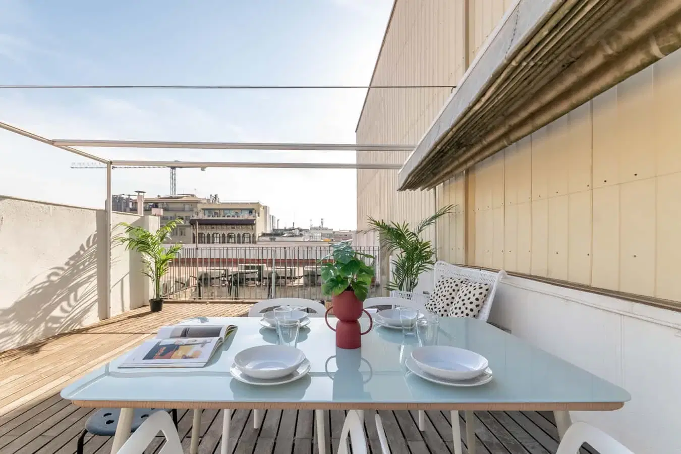SPC 8007, Barcelona – Amenities