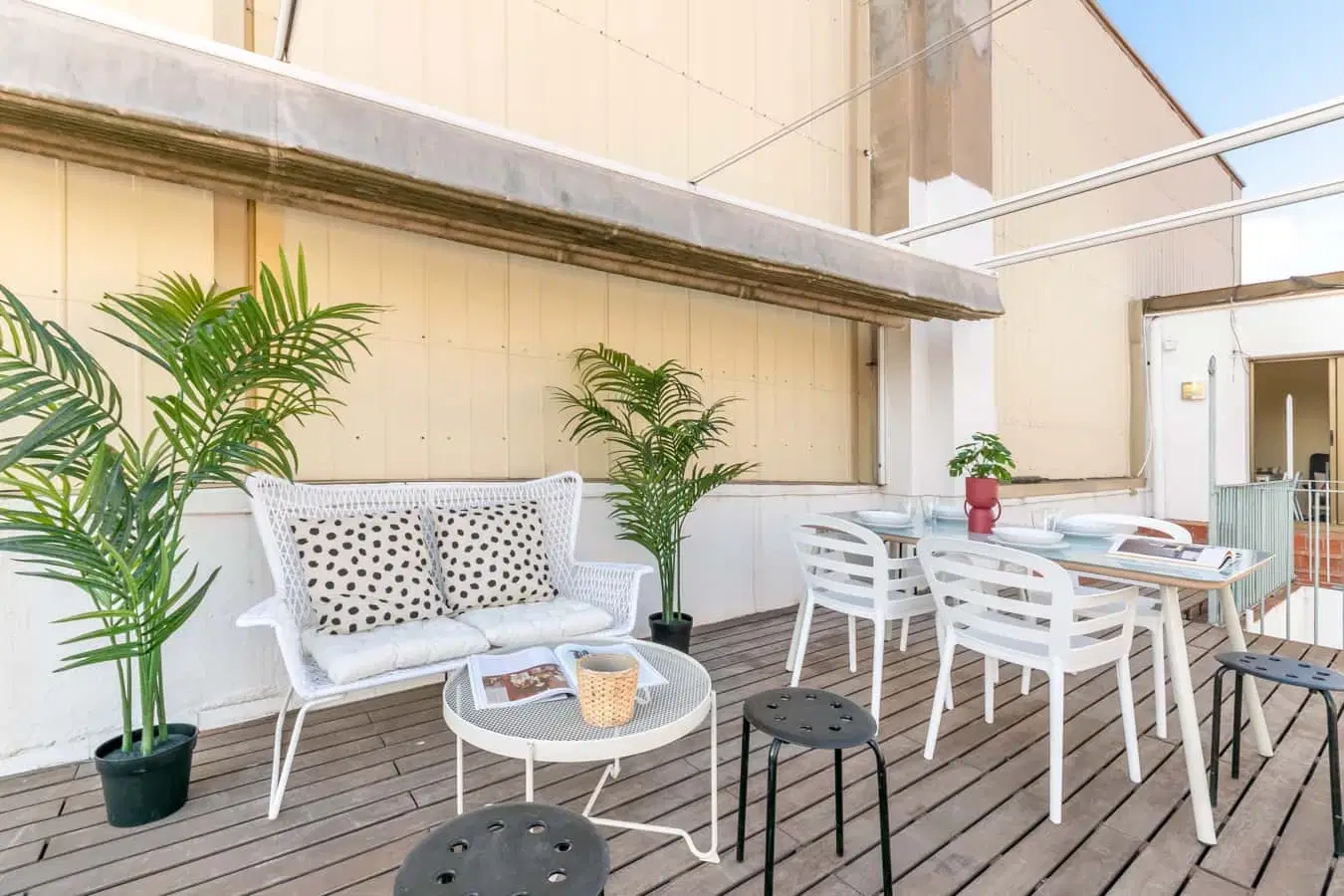 SPC 8007, Barcelona – Amenities