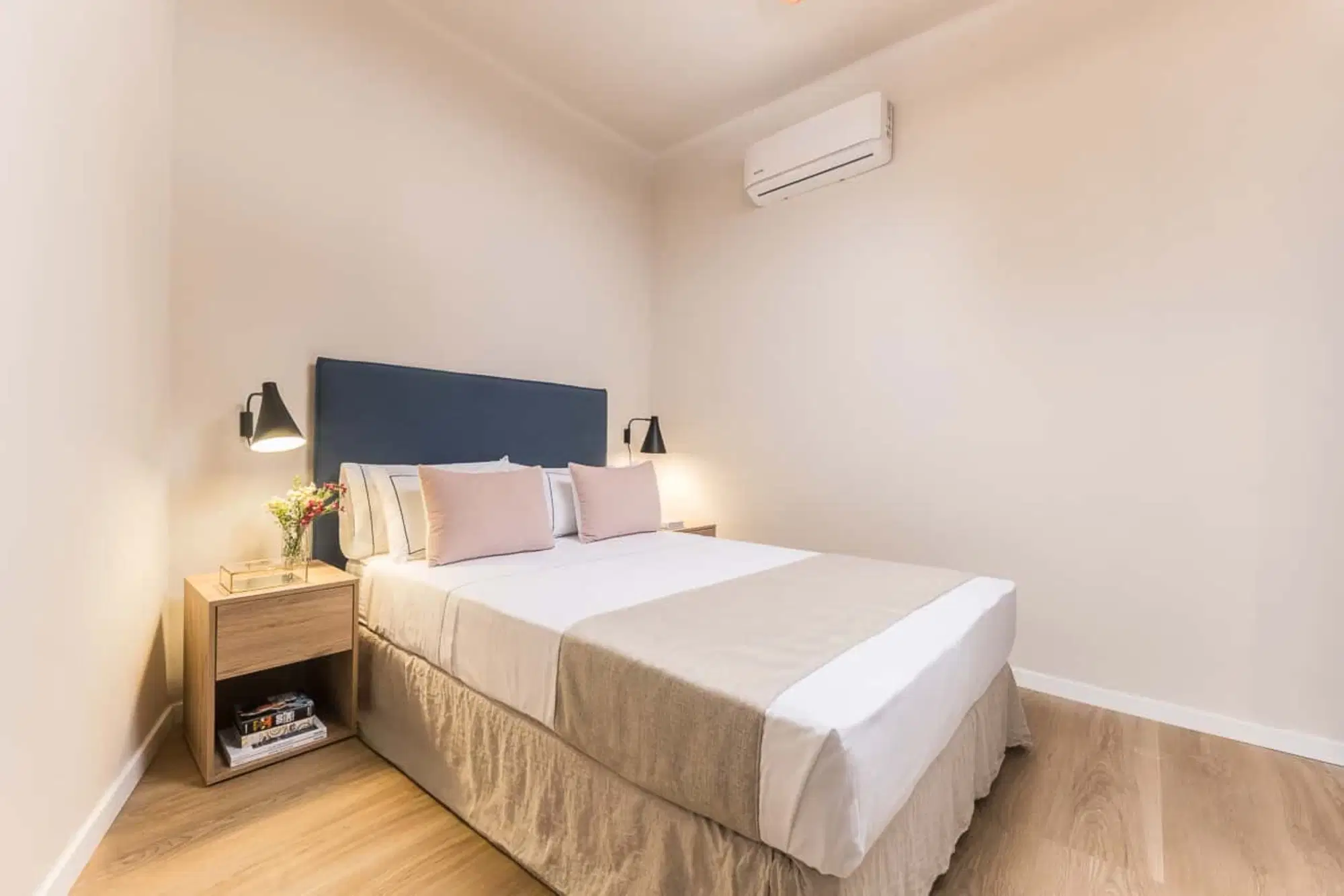 SPC 8025, Barcelona – #181885: 2 Bedroom 1 Bathroom (Avinguda De Gaudí)