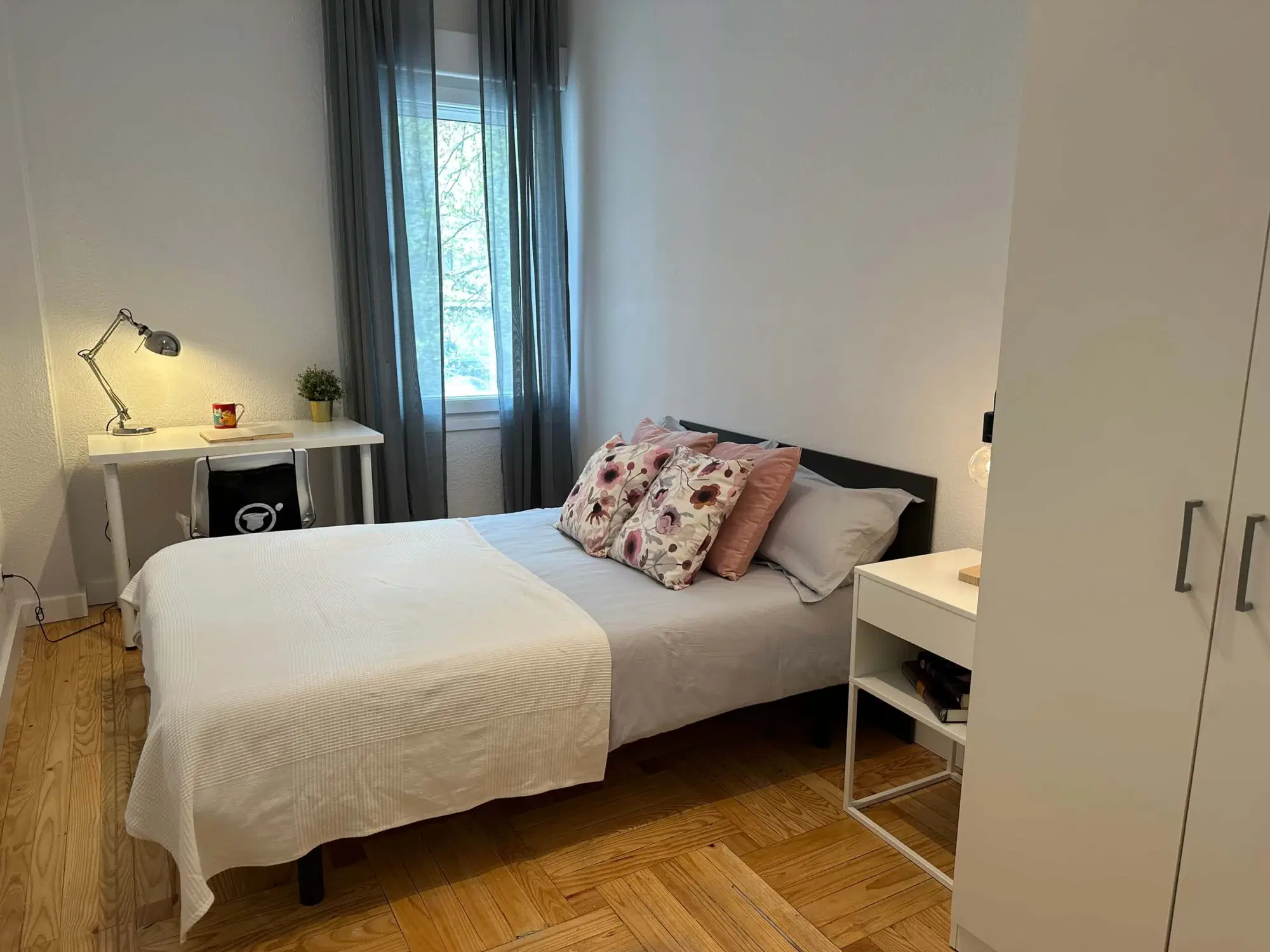 SPC 28028, Madrid – #159772: Room in 8 Bedroom 2 Bathroom (Calle Del Doctor Esquerdo)