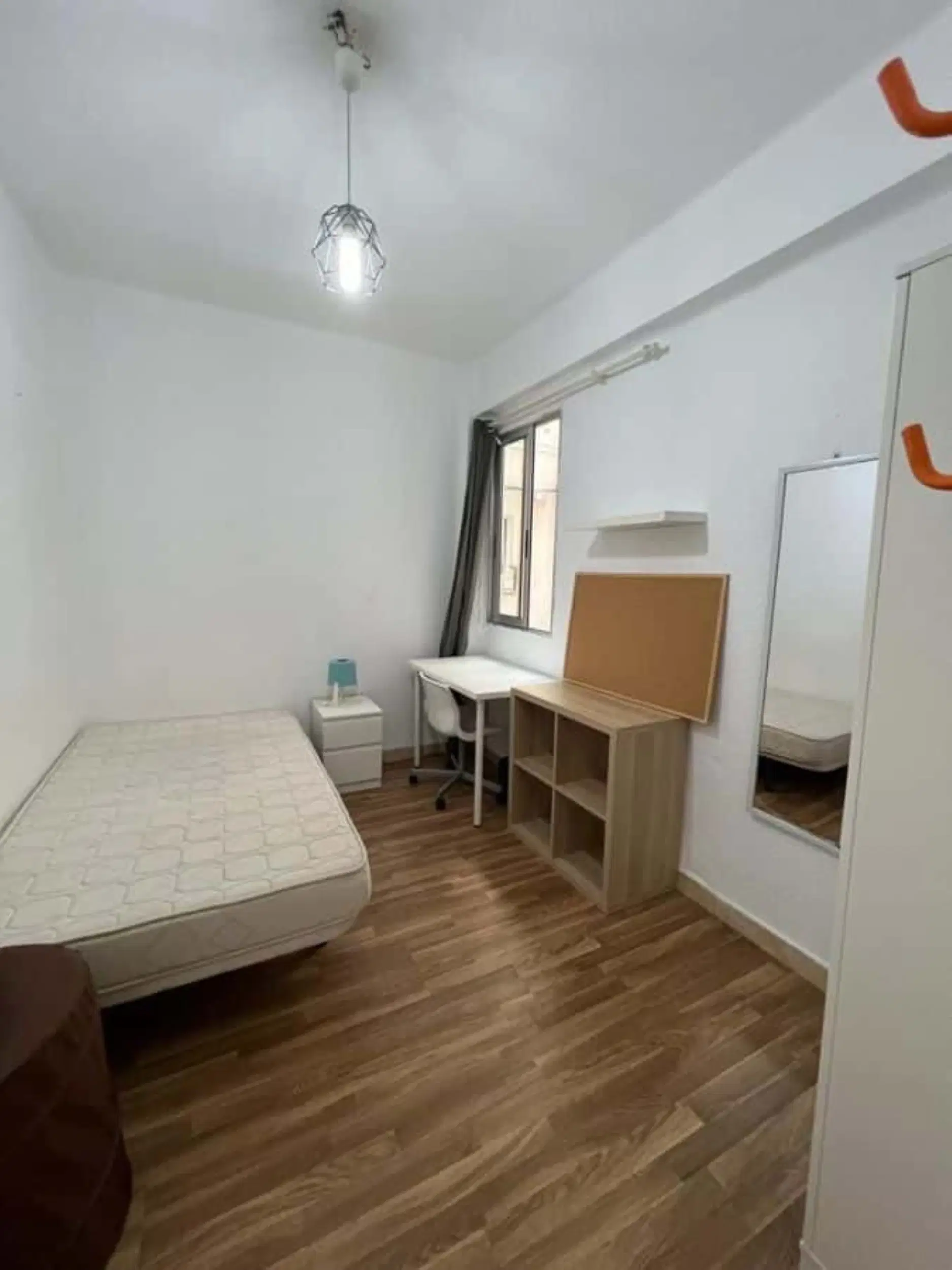 SPC 46021, Valencia – #156893: Room in 4 Bedroom 1 Bathroom (Avinguda Del Cardenal Benlloch)