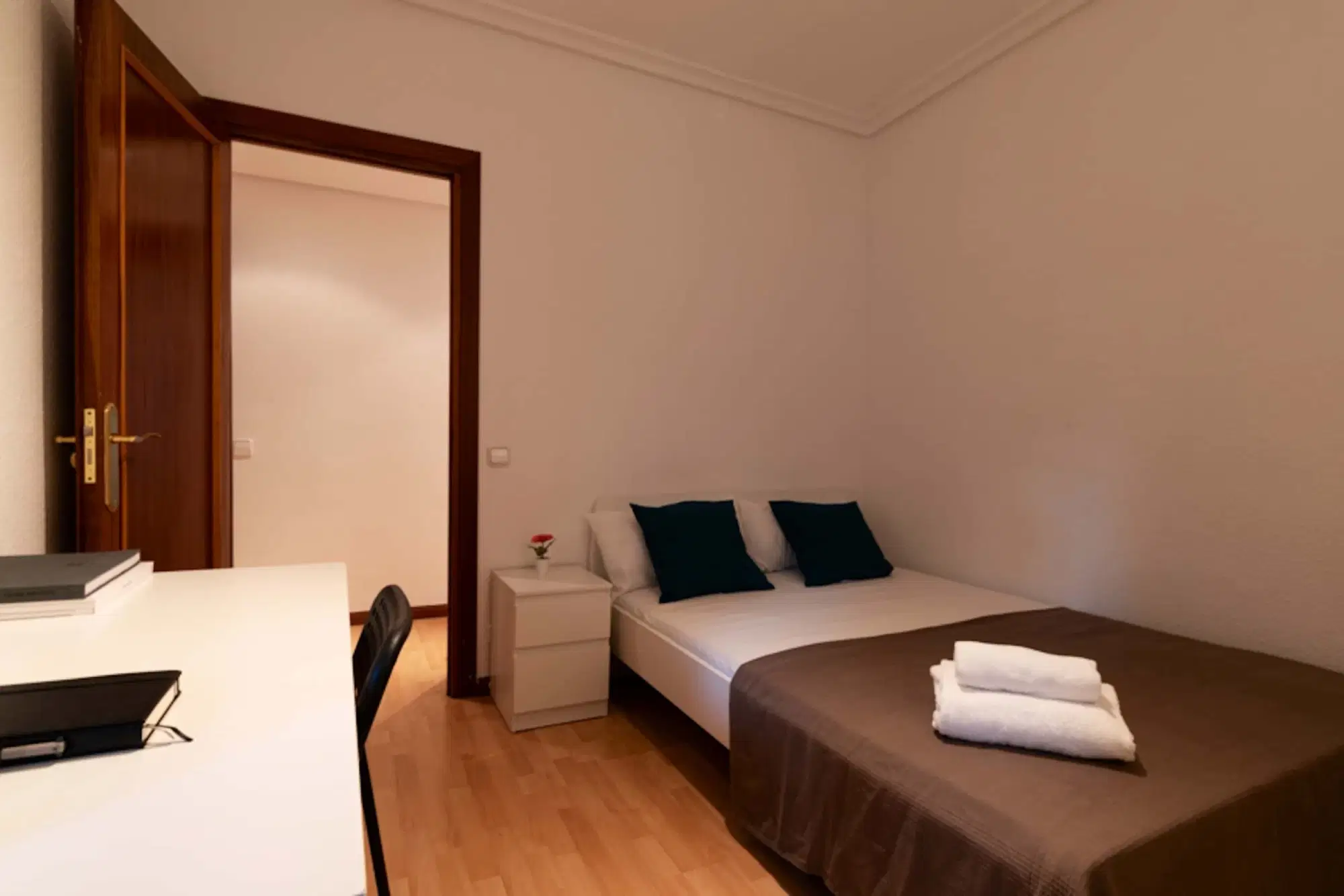 SPC 28007, Madrid – #87025: Room in 5 Bedroom 2 Bathroom (Calle de Valderribas)