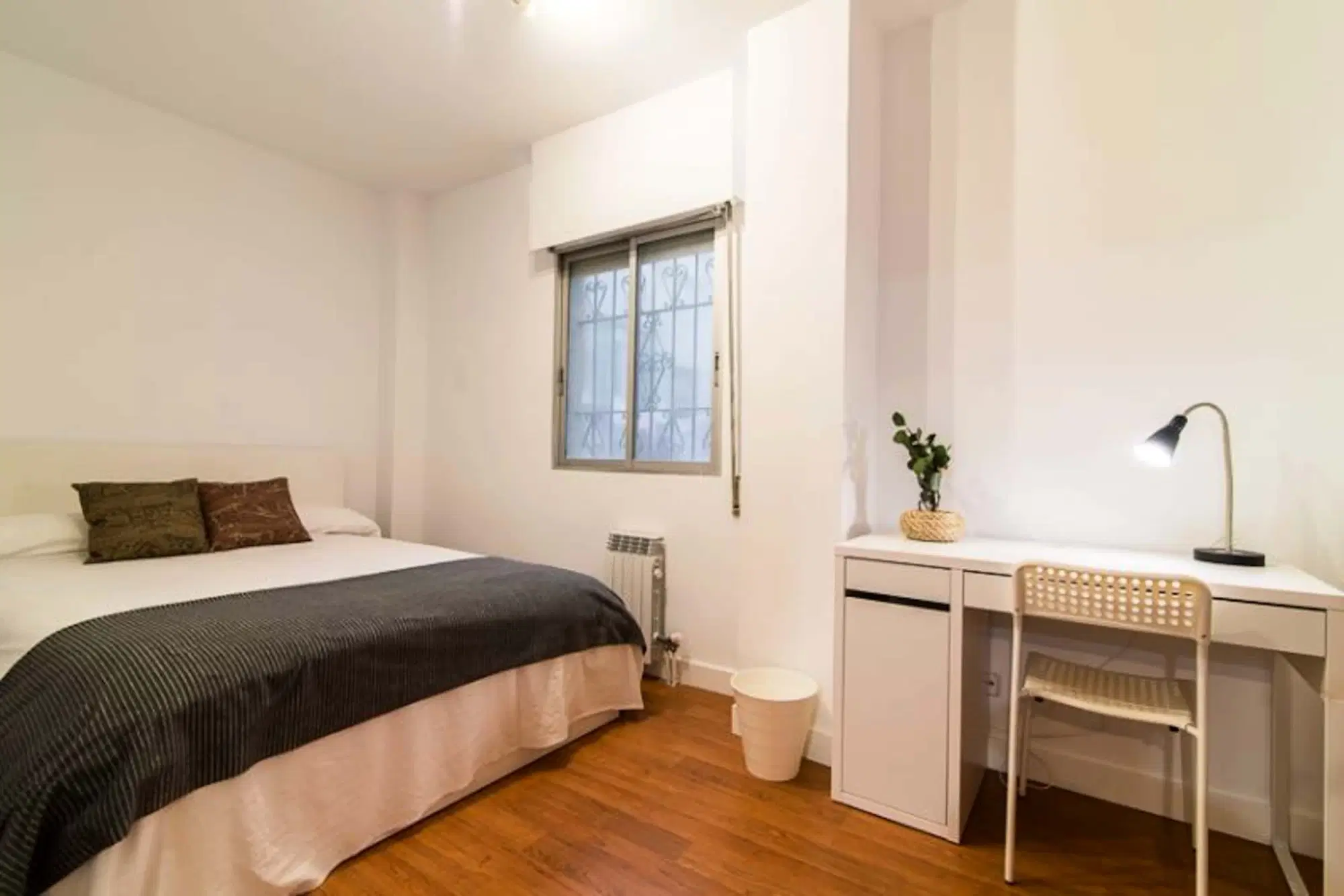 SPC 28007, Madrid – #87144: Room in 6 Bedroom 4 Bathroom (Calle de Téllez)