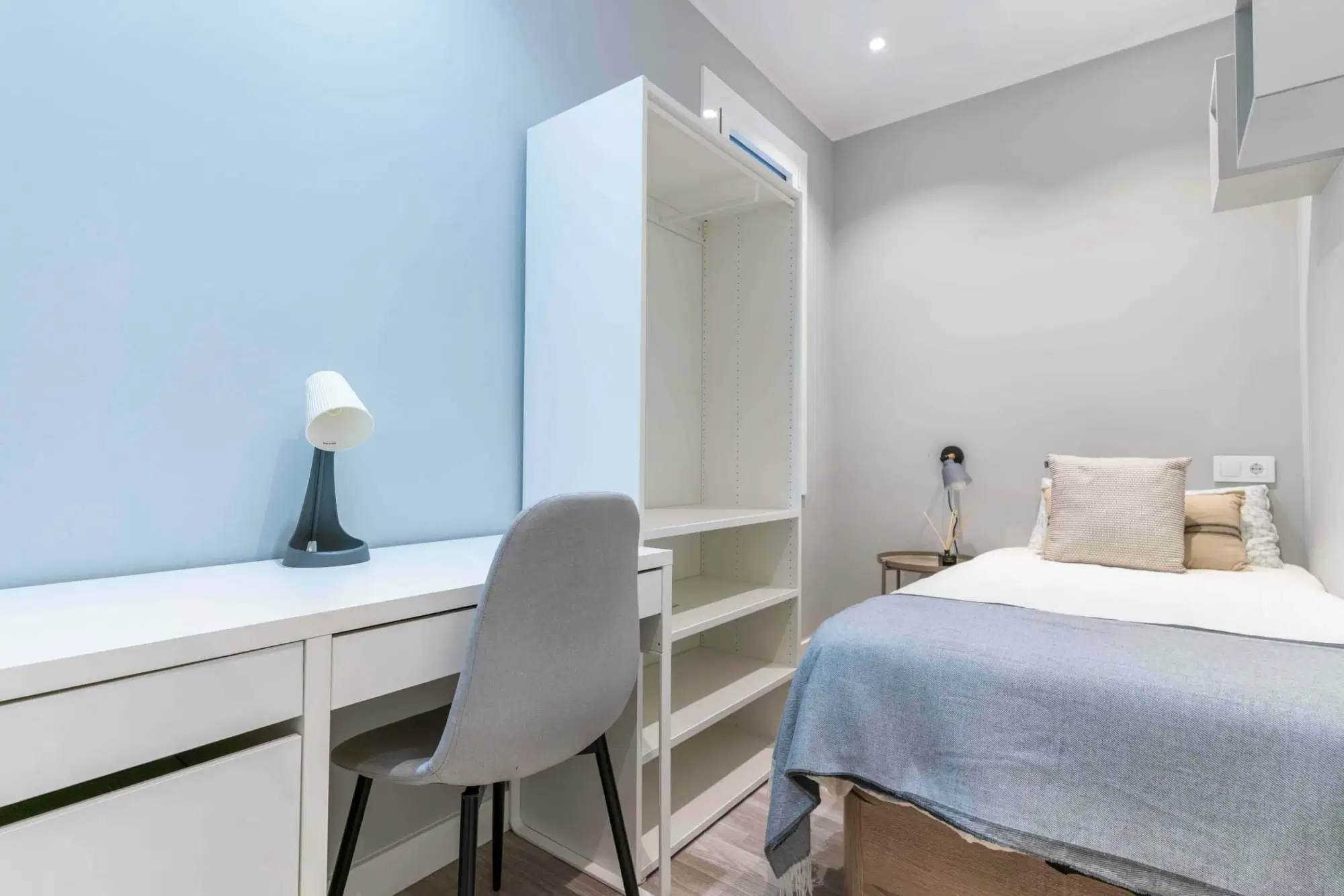 SPC 8021, Barcelona – #118946: Room in 5 Bedroom 2 Bathroom (Carrer de Prats de Molló)