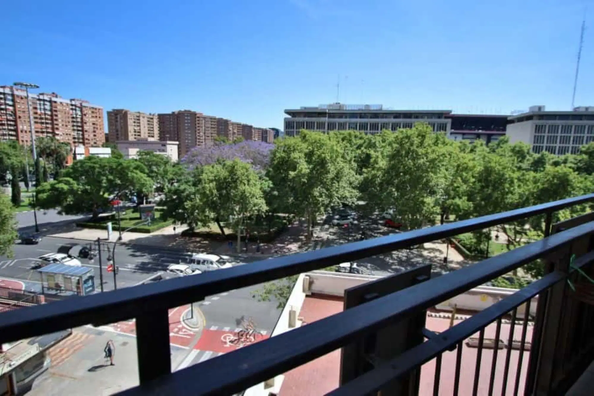 SPC 46010, Valencia – Exterior
