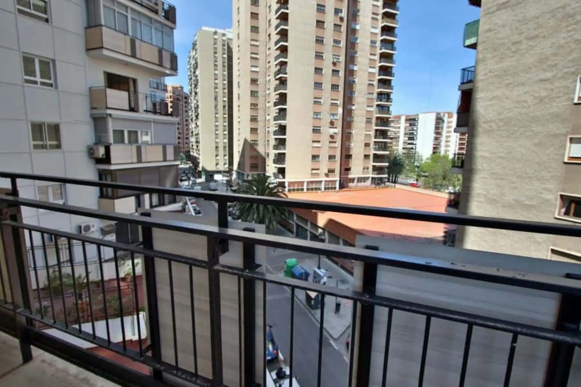 SPC 46010, Valencia – Exterior