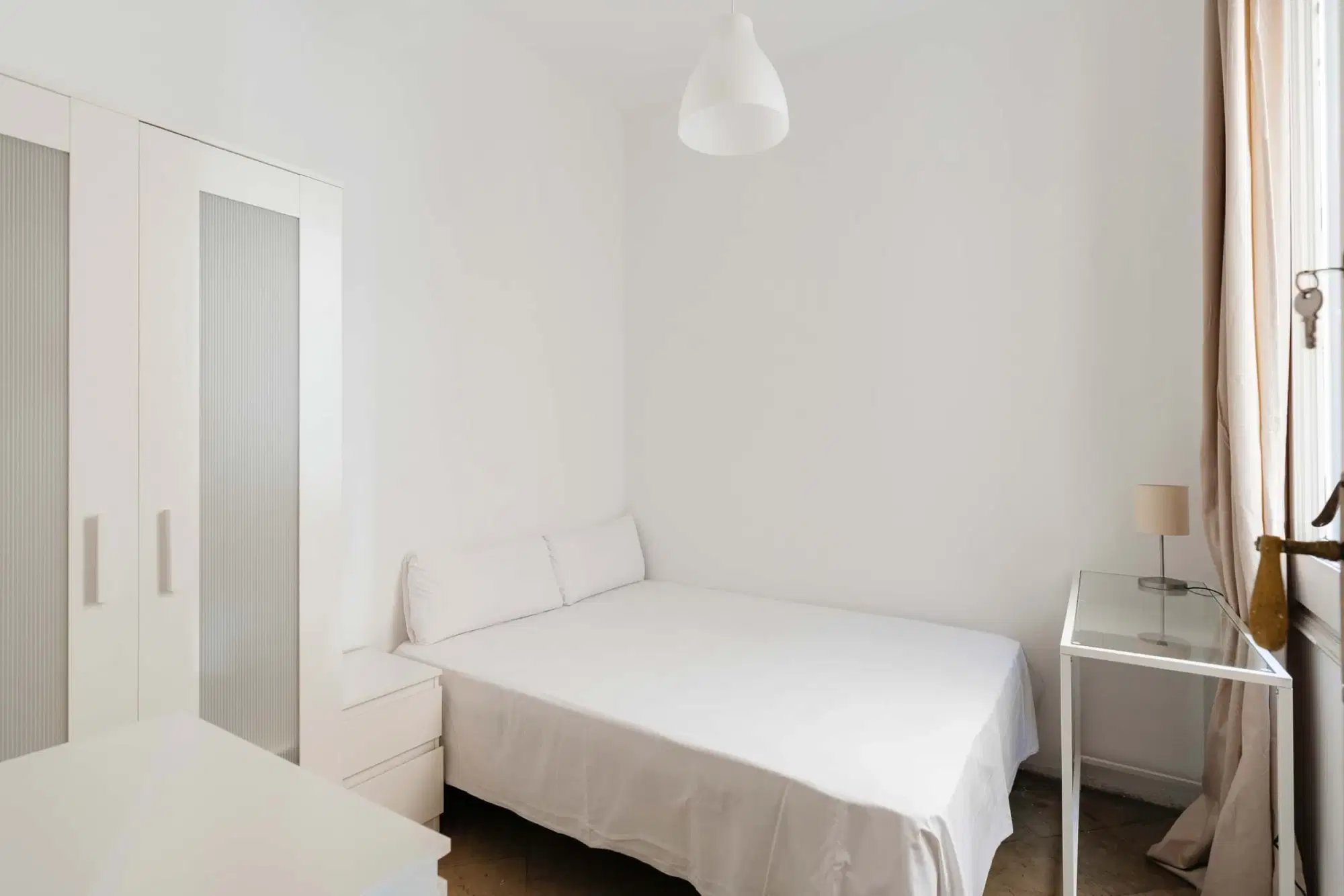 SPC 8021, Barcelona – #90751: Room in 14 Bedroom 3 Bathroom (Avinguda Diagonal)