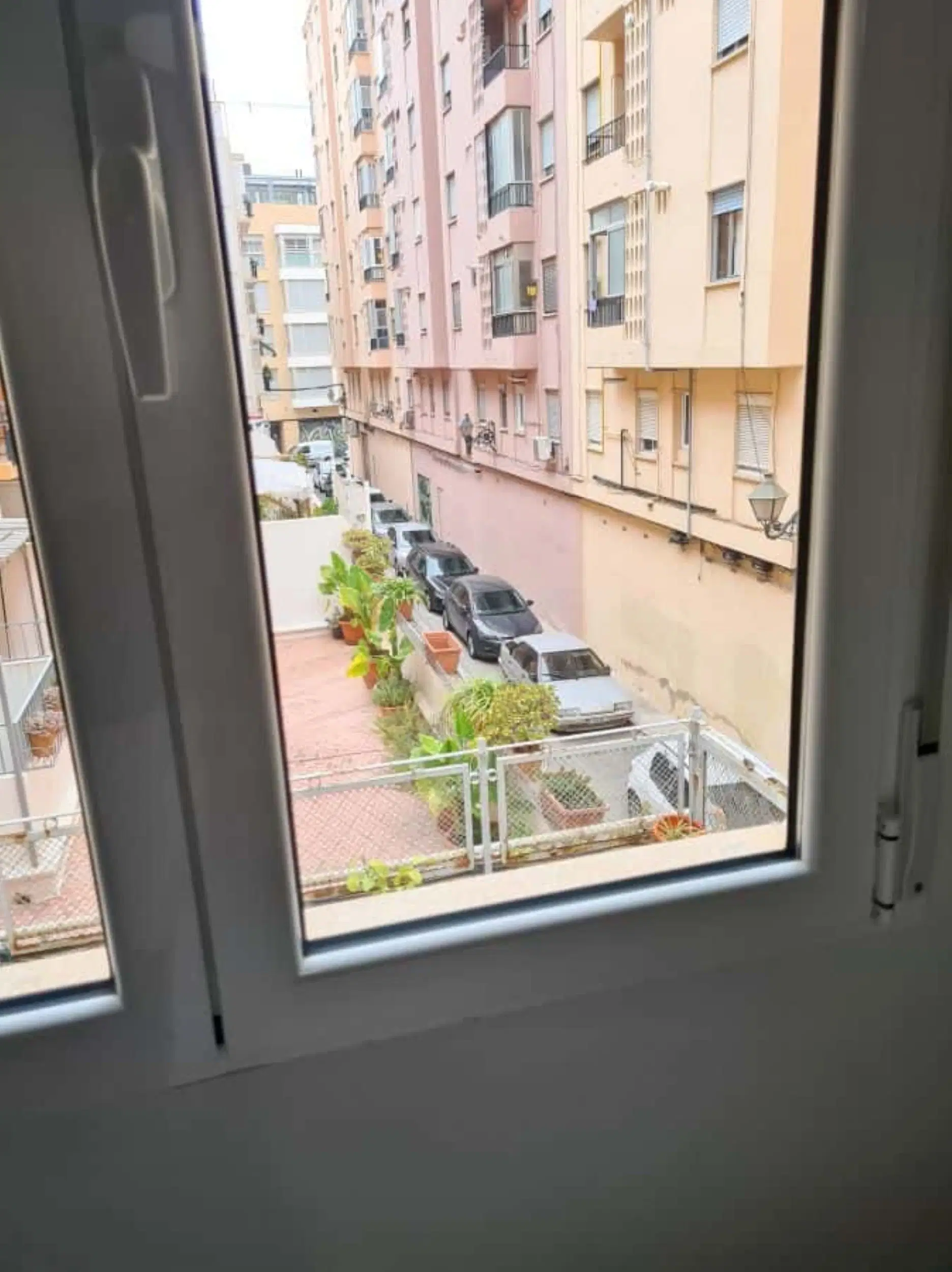 SPC 46020, Valencia – Exterior