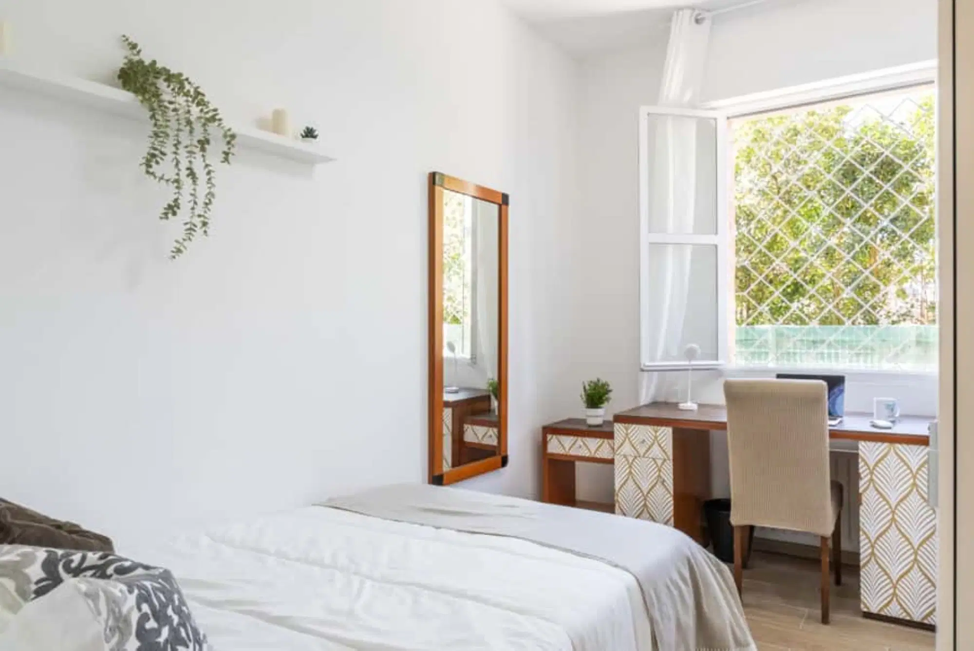 SPC 28038, Madrid – #185668: Room in 5 Bedroom 2 Bathroom (Calle De Las Marismas)