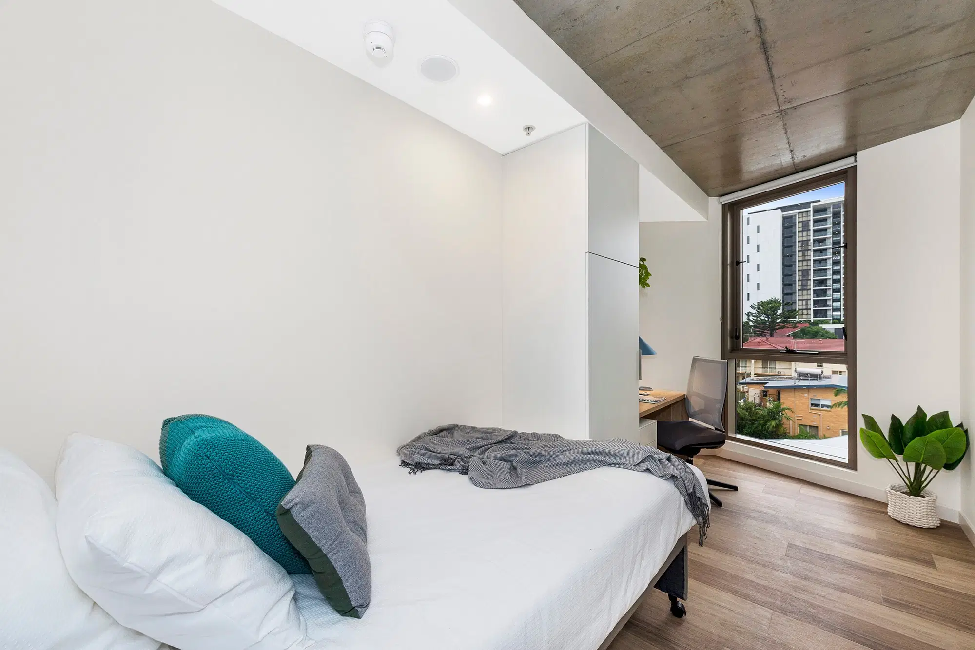 Scape St Lucia, Brisbane – 4 Bedroom Shared Bathroom, King Single Bed