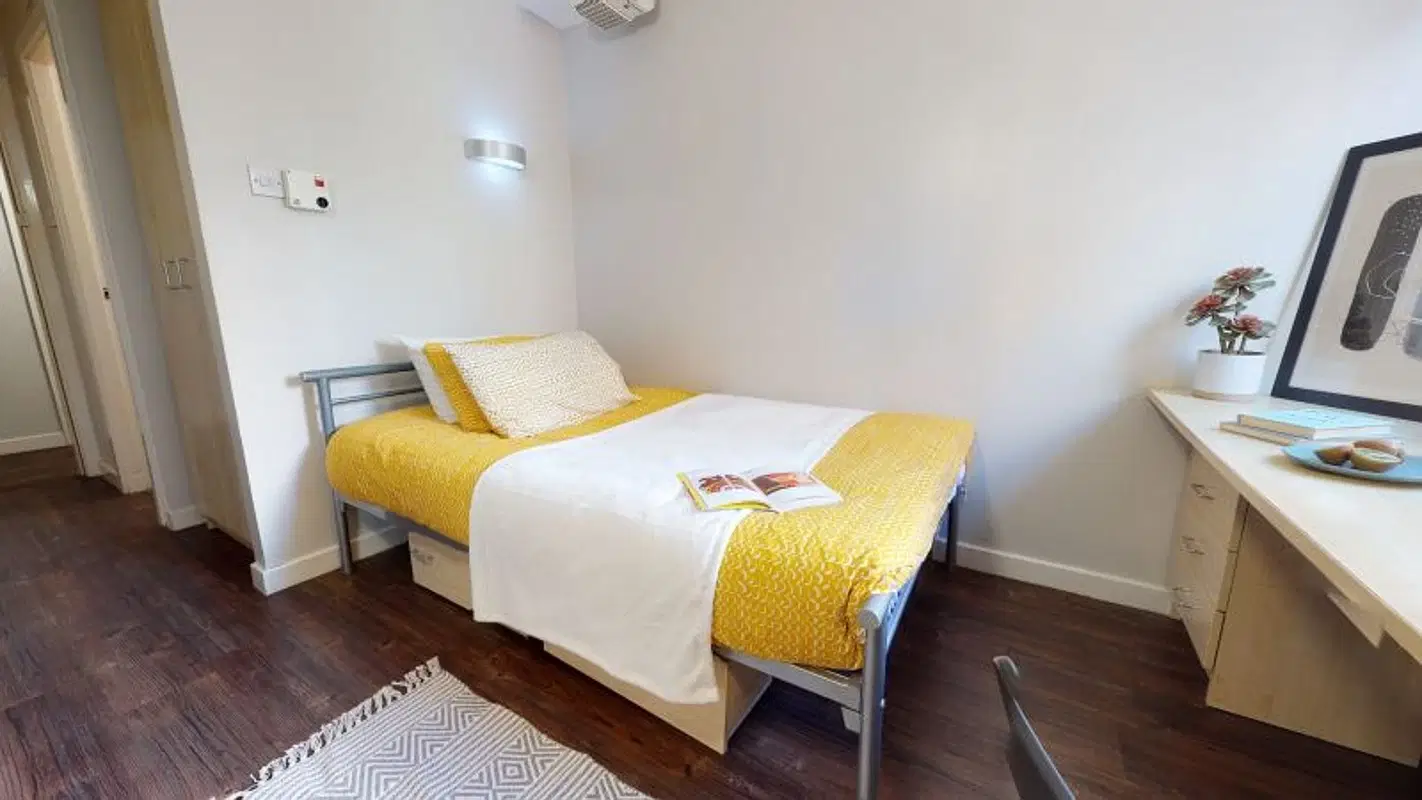 iQ Great Newton House, Liverpool – Silver 1 Bed Apartment