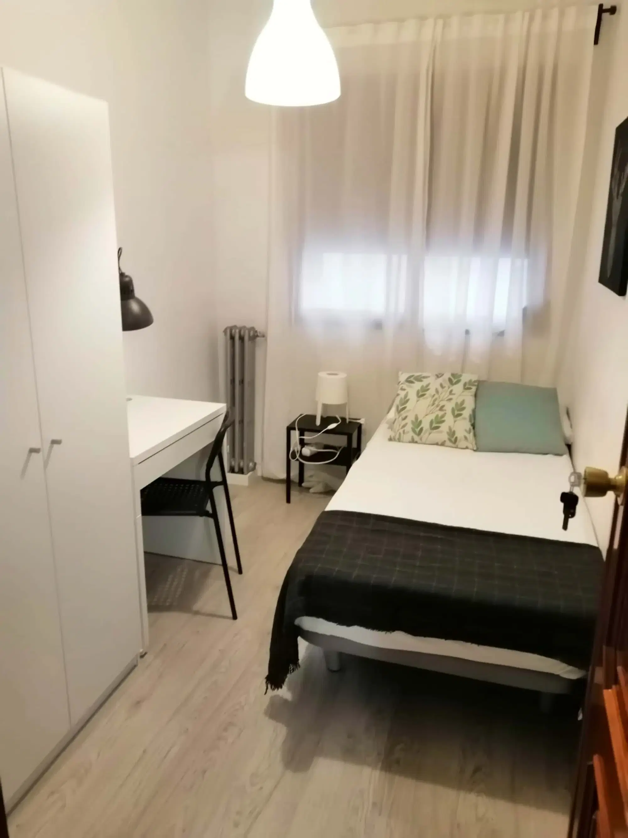 SPC 46002, Valencia – #131019: Room in 4 Bedroom 2 Bathroom (Carrer De Xàtiva)