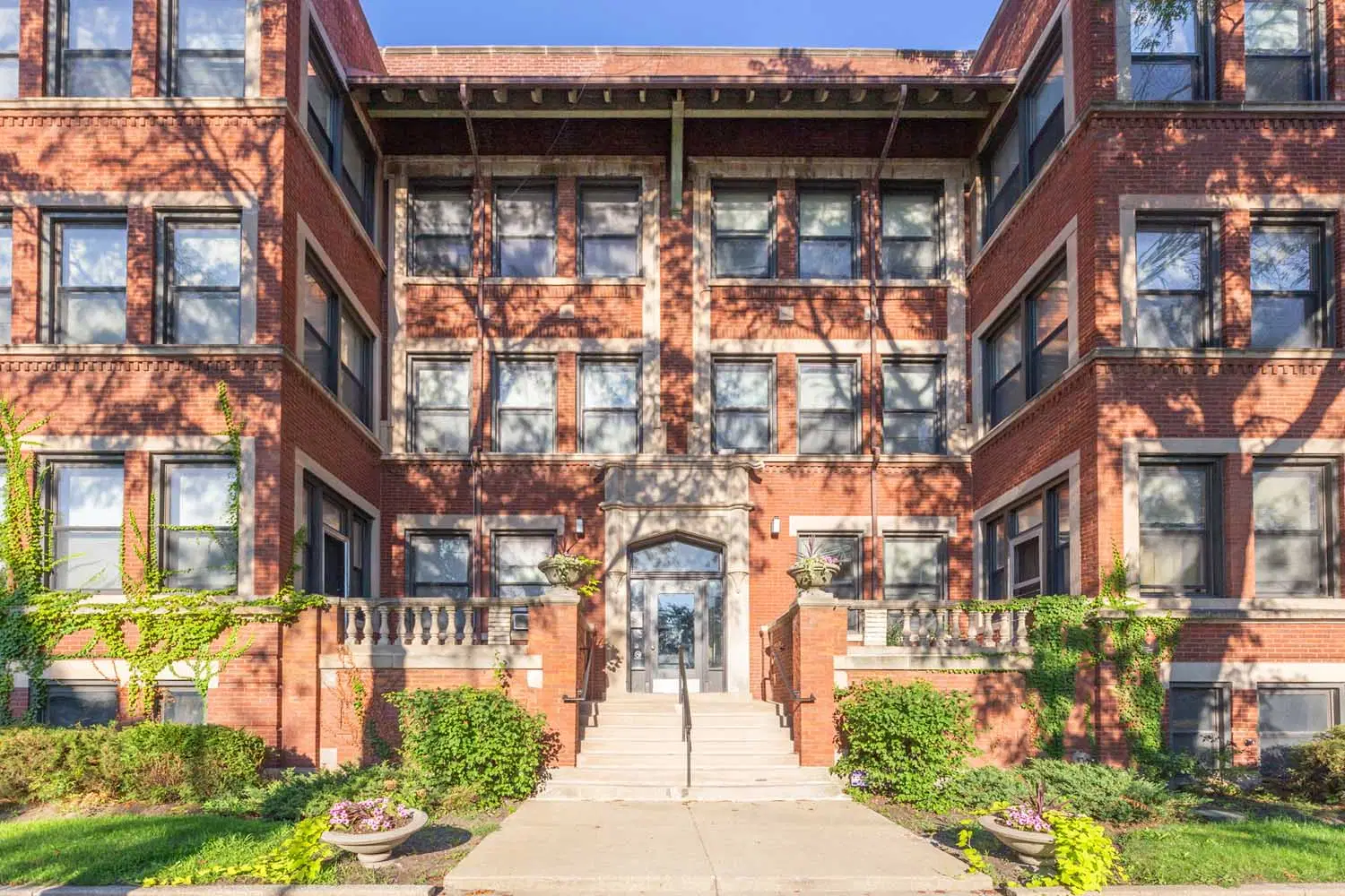 Drexel Terrace, Chicago – Exterior