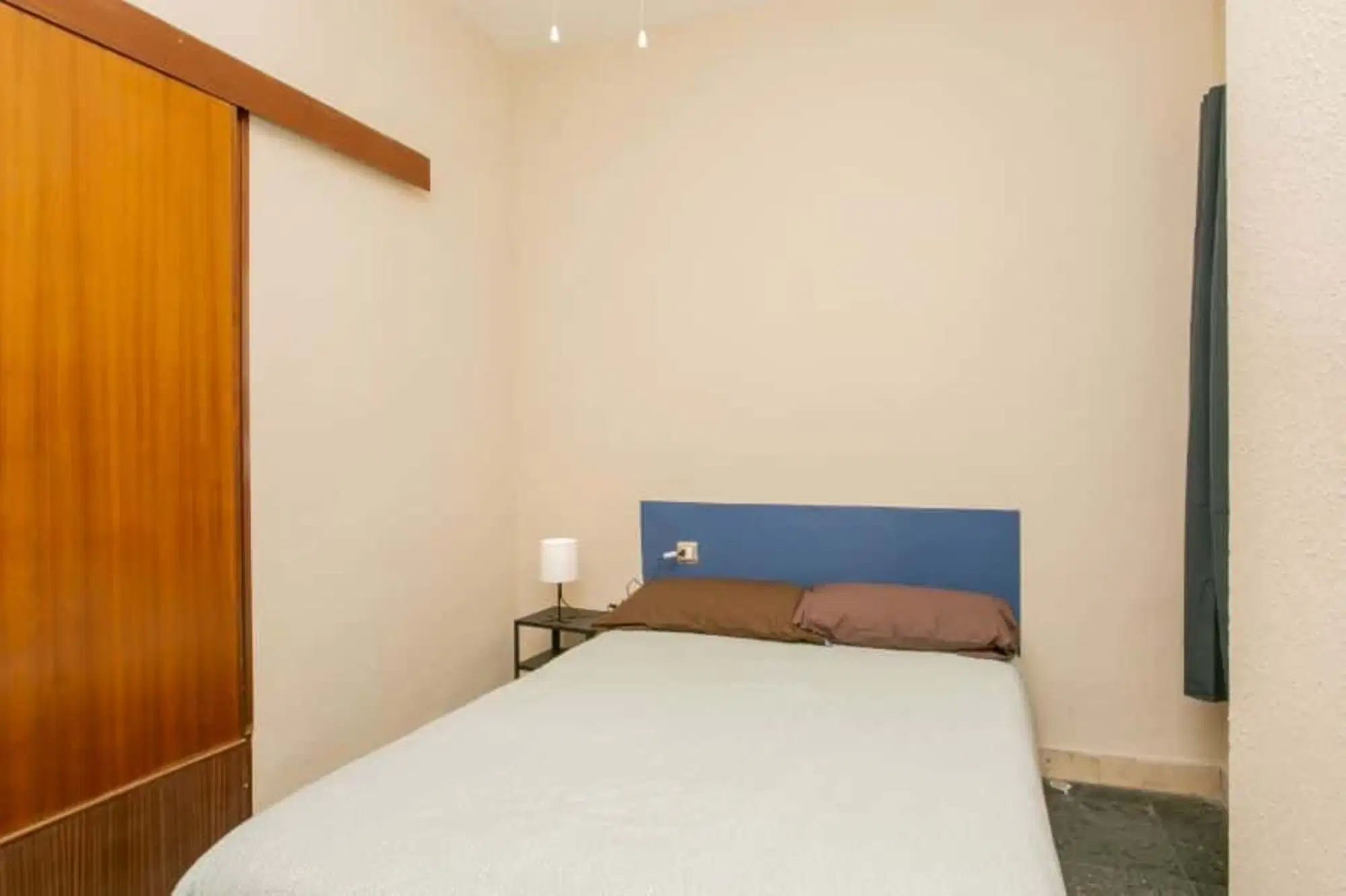 SPC 46002, Valencia – #126279: Room in 5 Bedroom 1 Bathroom (Carrer De Baldoví)